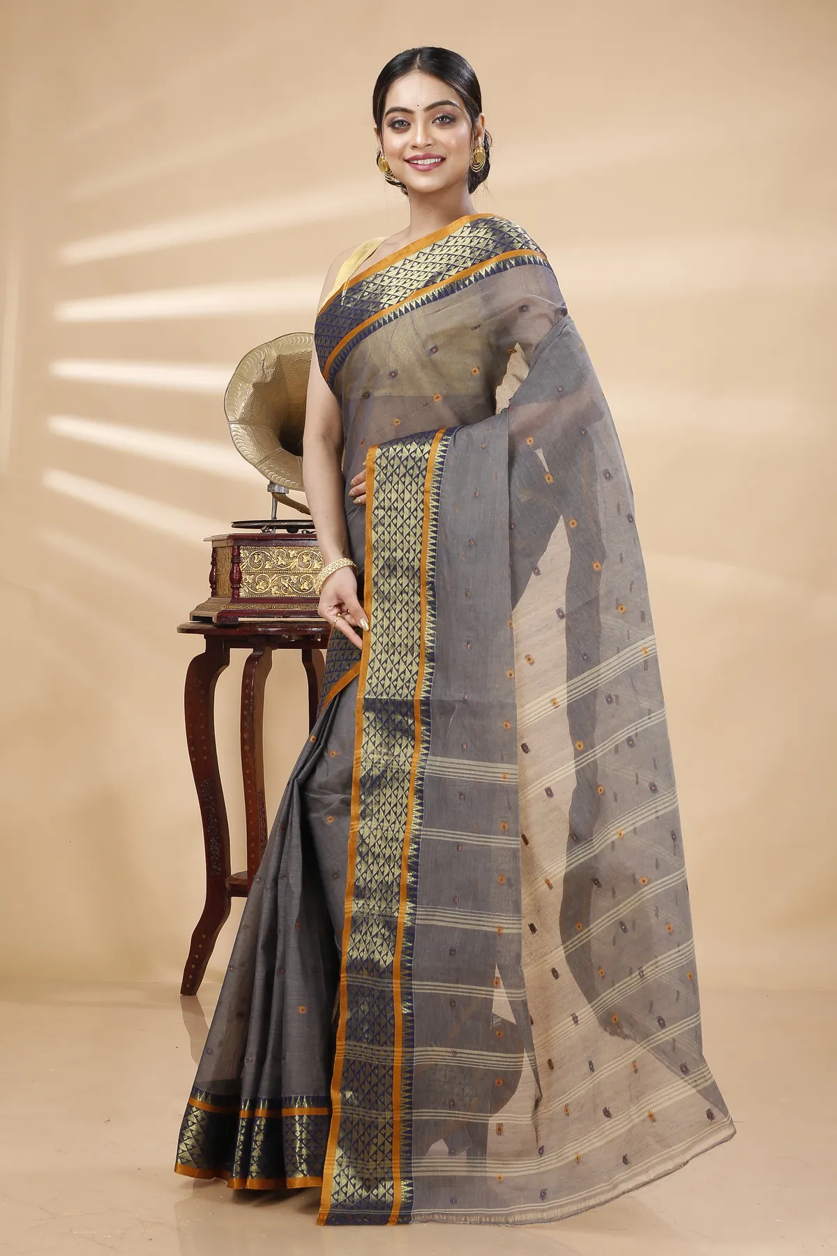 DipDiya Pure Cotton Grey Peral Crafted by Artisans Tant Sarees