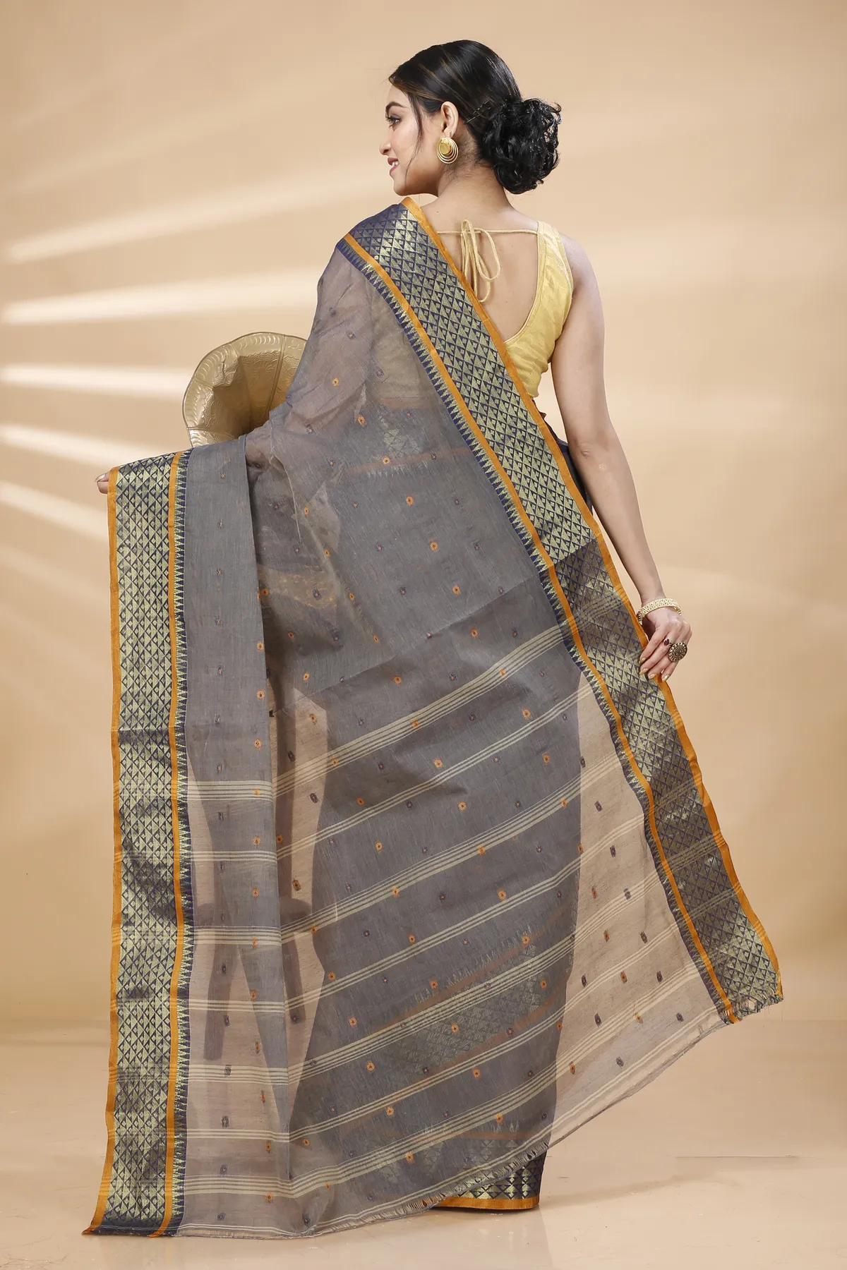 DipDiya Pure Cotton Grey Peral Crafted by Artisans Tant Sarees