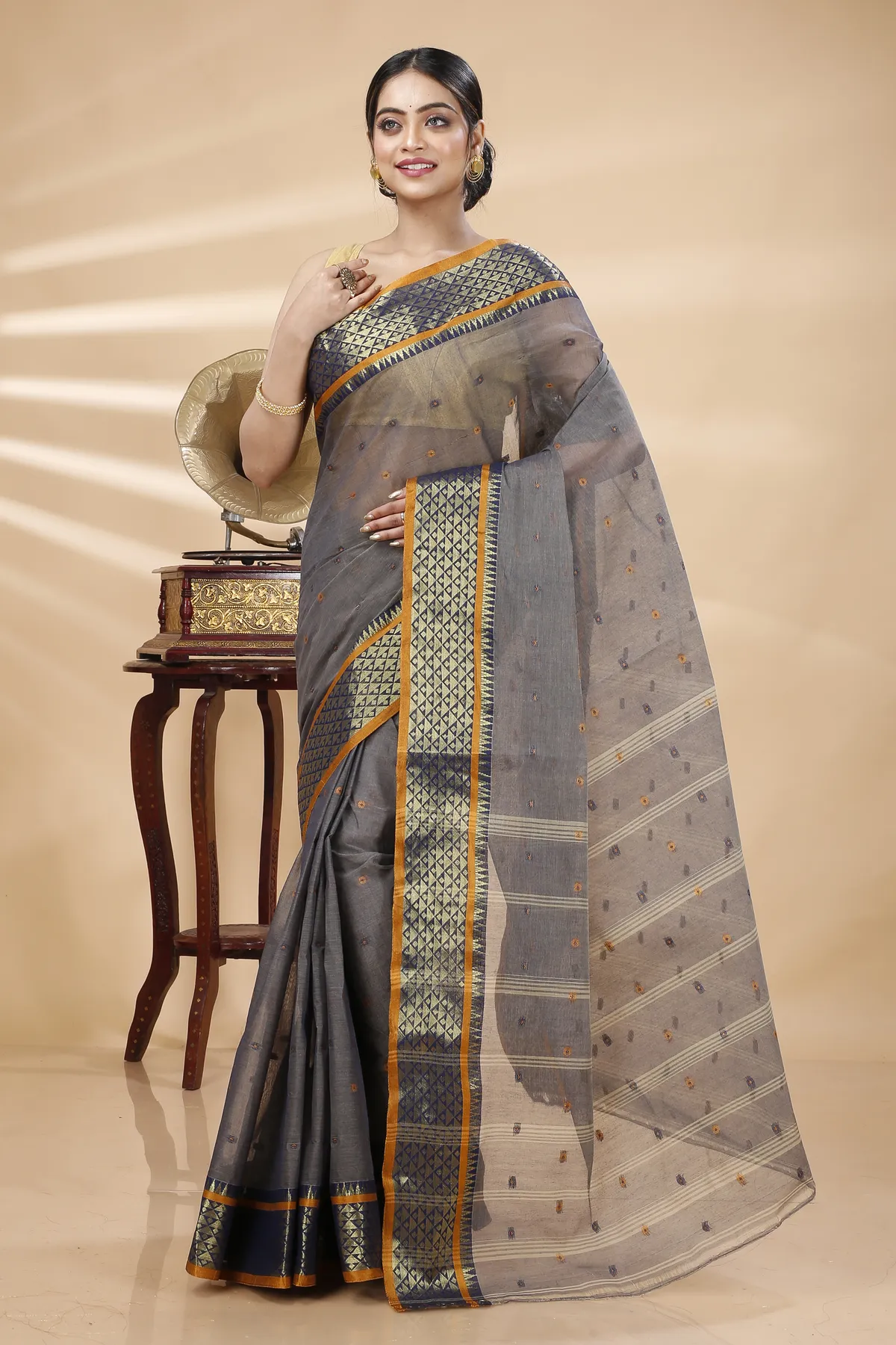 DipDiya Pure Cotton Grey Peral Crafted by Artisans Tant Sarees