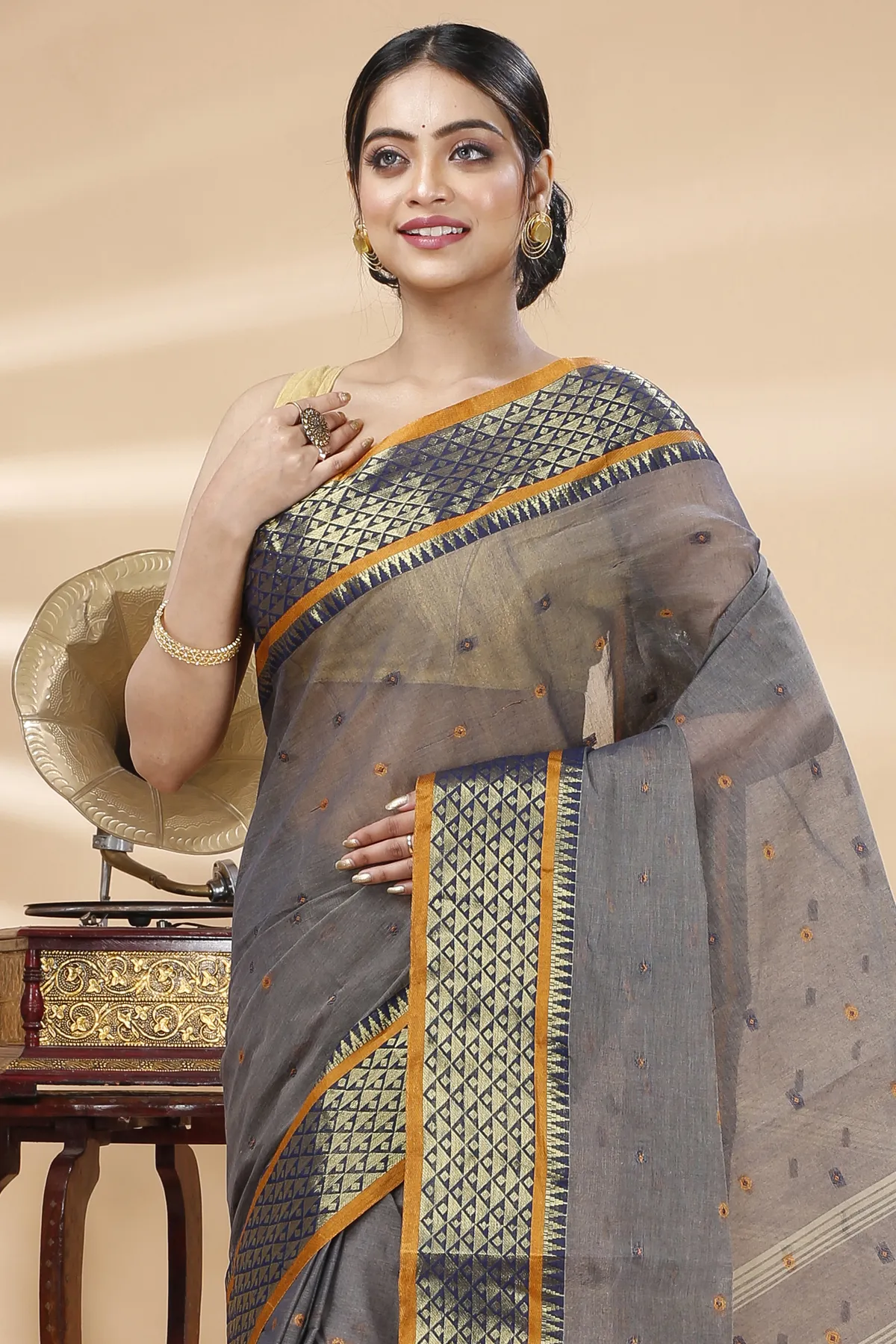 DipDiya Pure Cotton Grey Peral Crafted by Artisans Tant Sarees