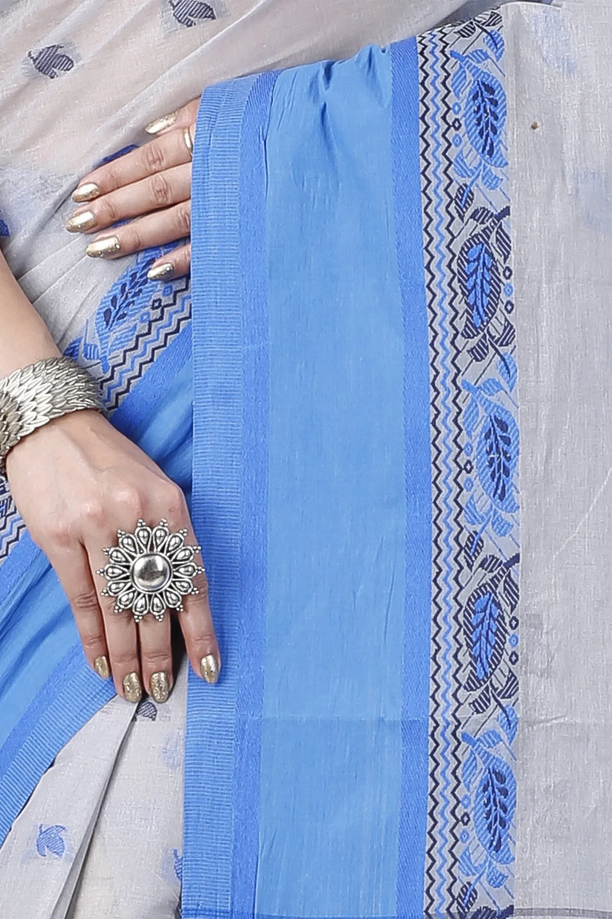 DipDiya Pure Cotton Grey Provati Heritage Elegance Tant Sarees