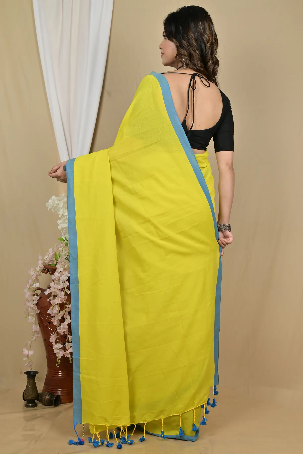 DipDiya Pure Cotton Lemon Yellow Gittu Classic Bengali Handloom Sarees