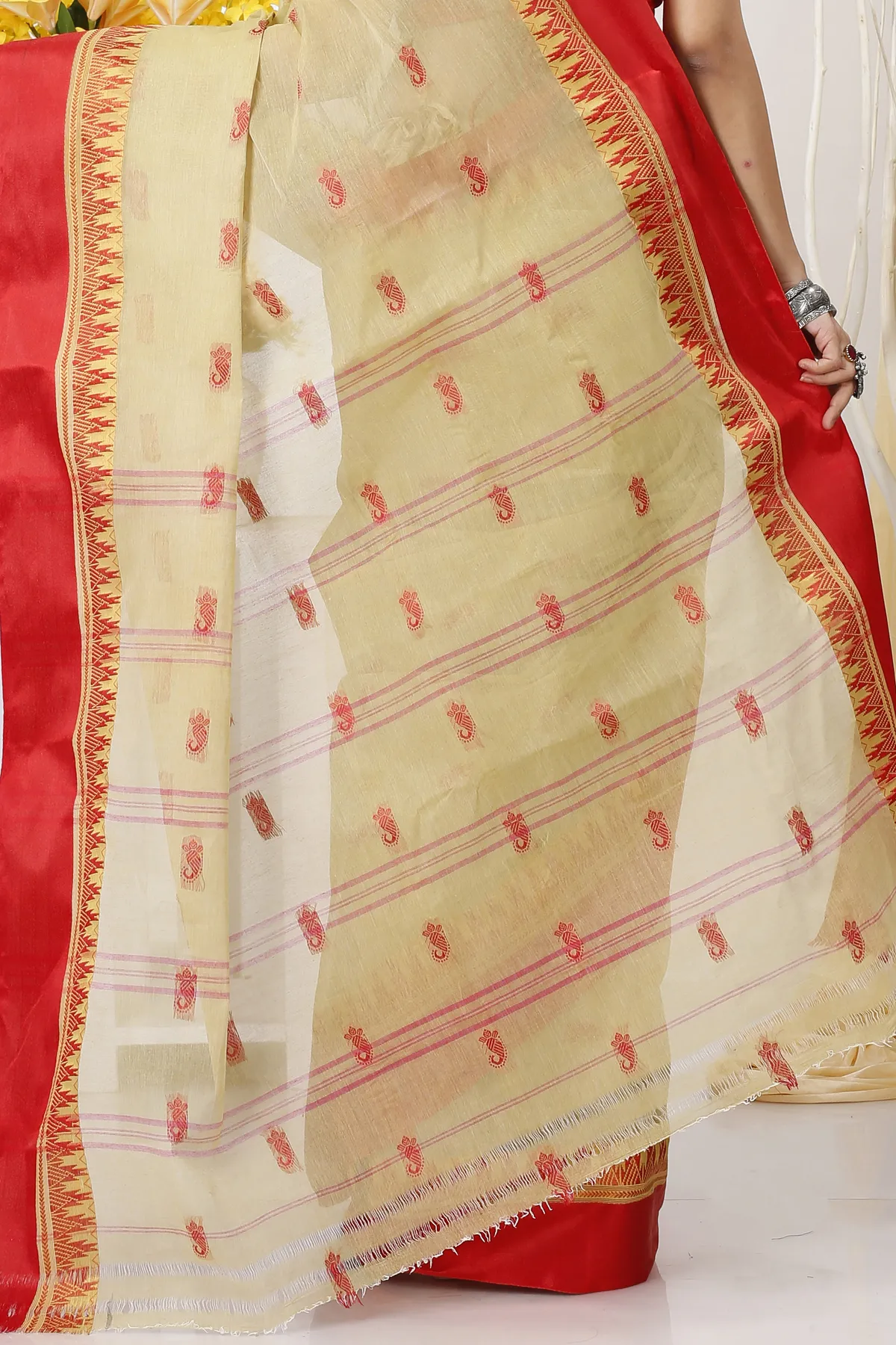 DipDiya Pure Cotton Light Brown Lagan Handloom Heritage Tant Sarees