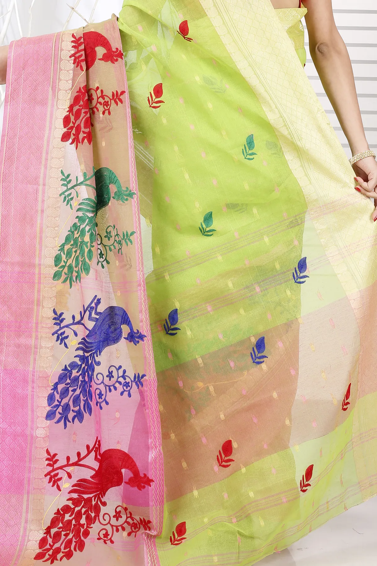 DipDiya Pure Cotton Light Green Embi Ganga Moyur A Legacy Woven Embroidery Tant Sarees