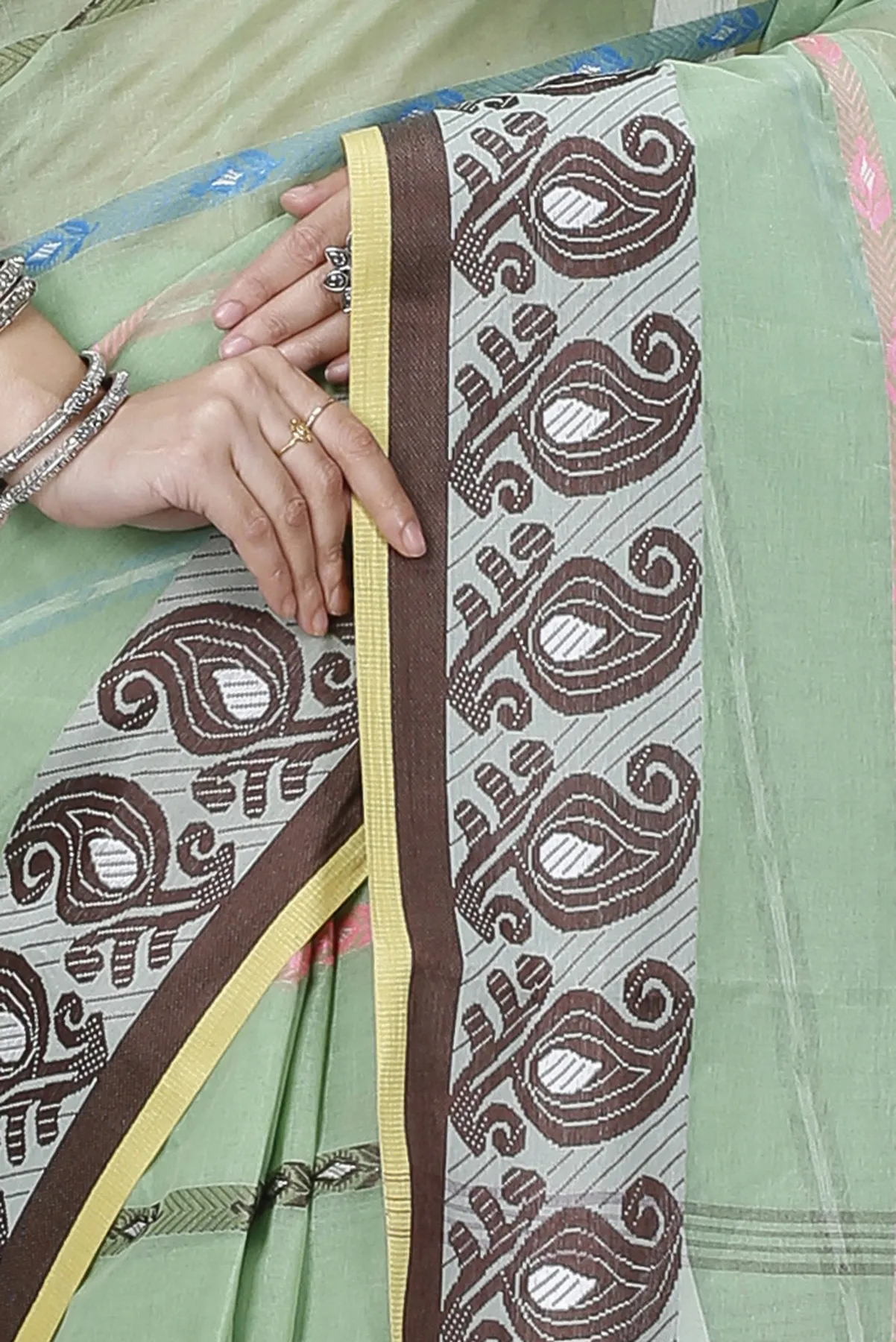 DipDiya Pure Cotton Light Green Nehan Handcrafted Elegance Tant Sarees