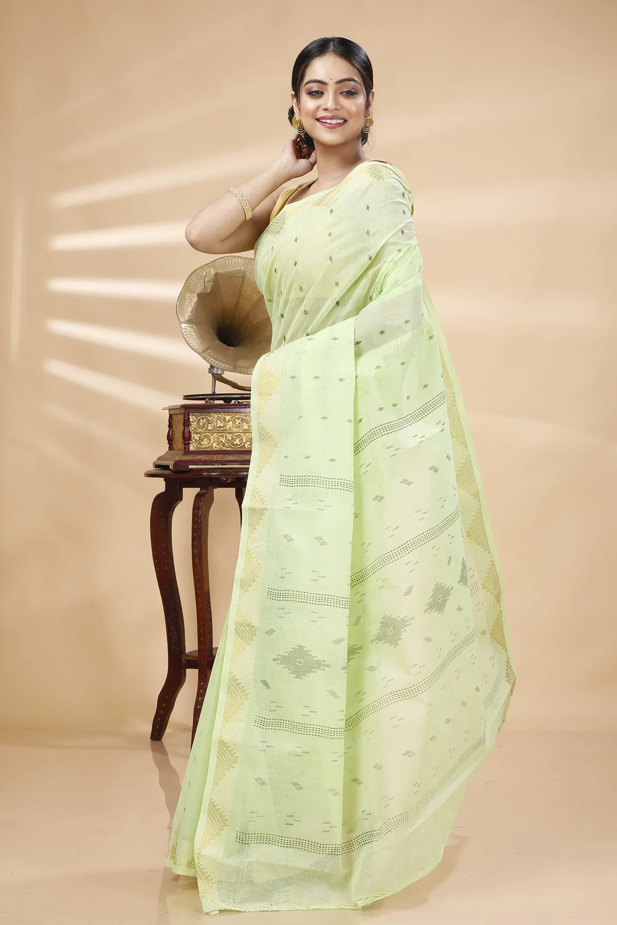 DipDiya Pure Cotton Light Green Porna Tradition in Every Thread Printed Tant Sarees