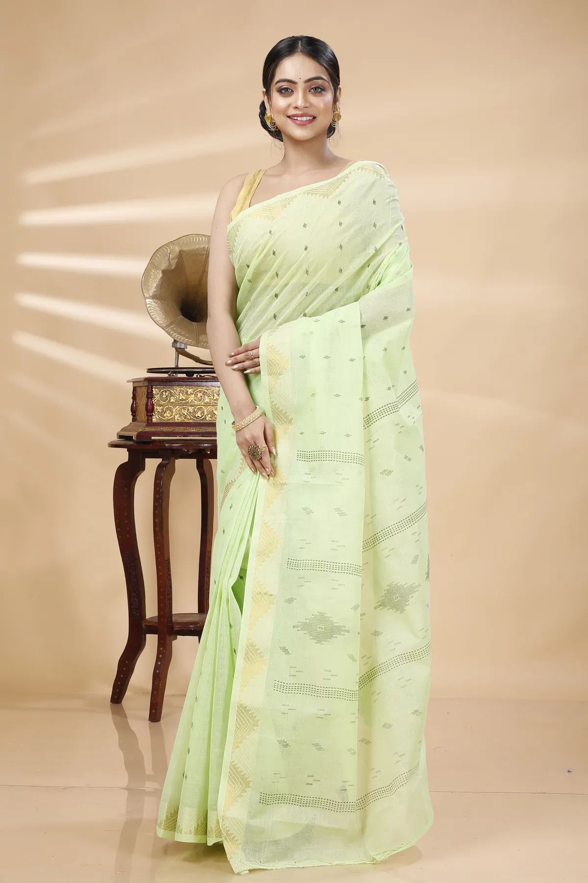 DipDiya Pure Cotton Light Green Porna Tradition in Every Thread Printed Tant Sarees