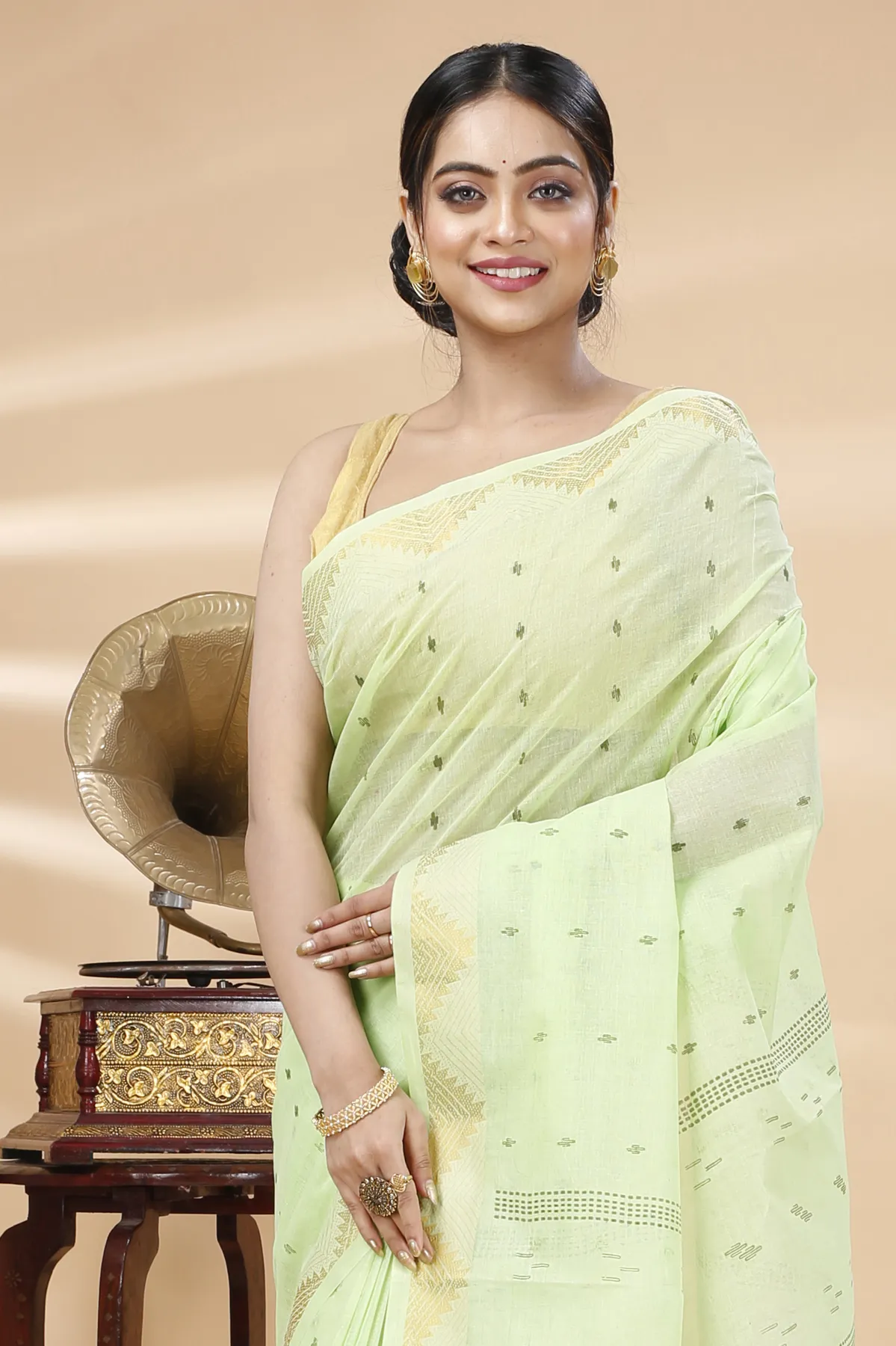 DipDiya Pure Cotton Light Green Porna Tradition in Every Thread Printed Tant Sarees