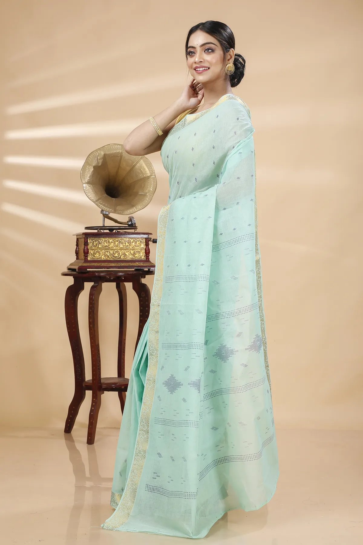 DipDiya Pure Cotton Light Green Porna Weaves with a Story Printed Tant Sarees