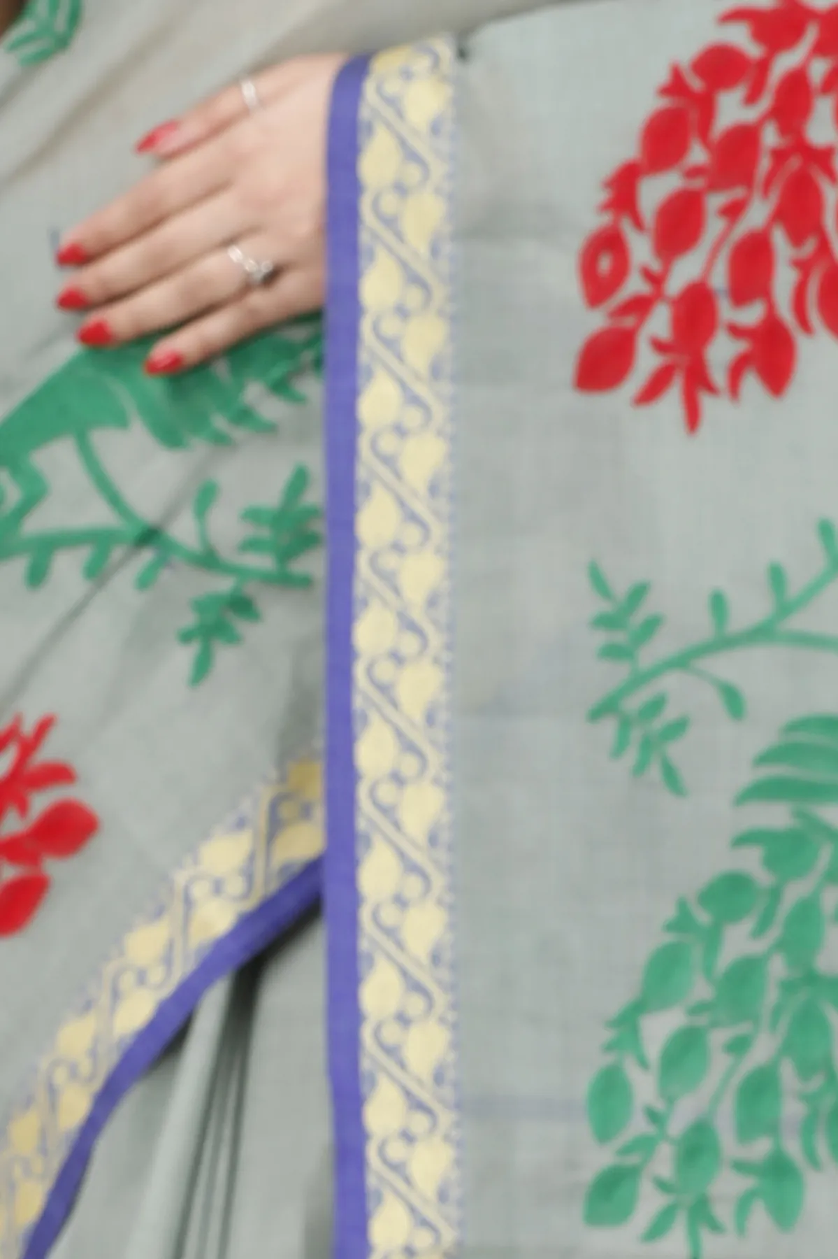DipDiya Pure Cotton Light Grey Embi Gaela Moyur Bengal in Every Thread Embroidery Tant Sarees