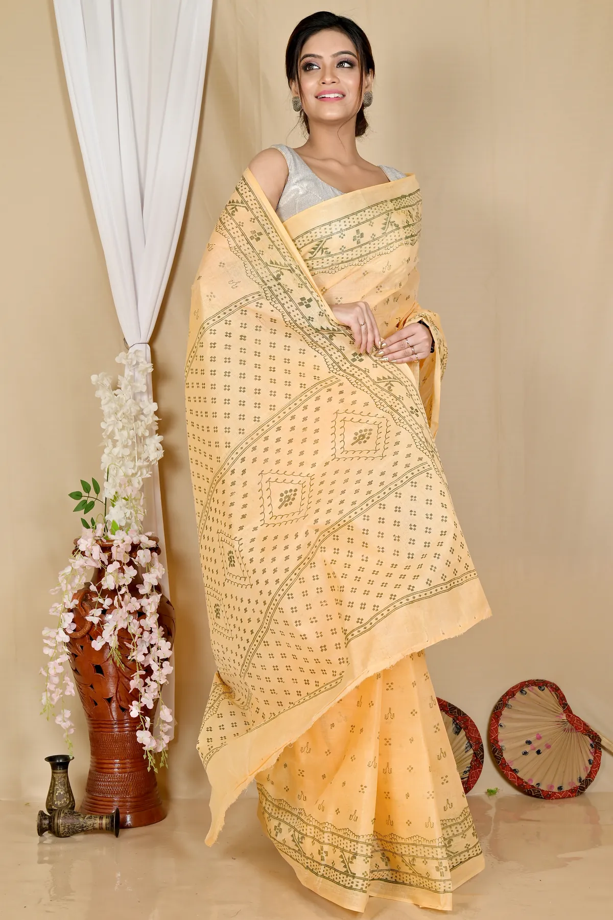 DipDiya Pure Cotton Light Orange Liko Bengal in Every Thread Printed Tant Sarees