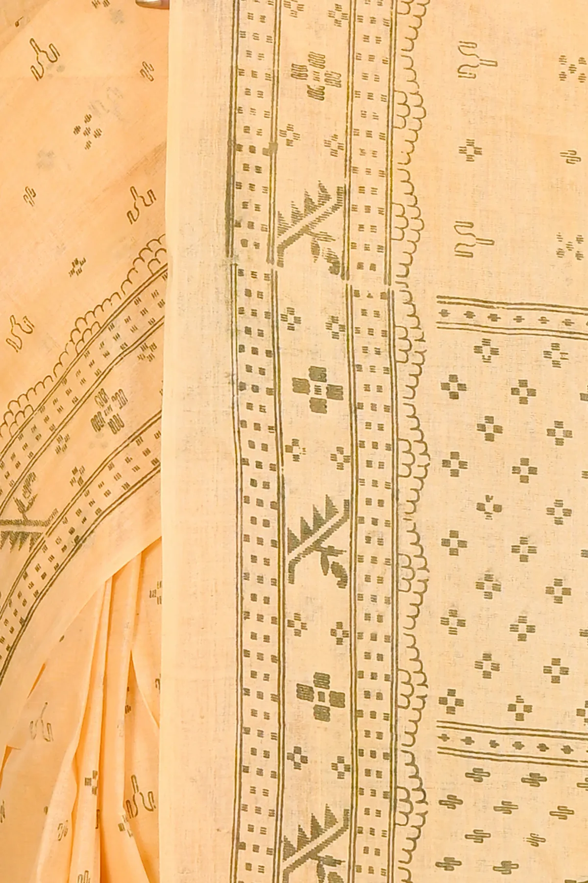 DipDiya Pure Cotton Light Orange Liko Bengal in Every Thread Printed Tant Sarees