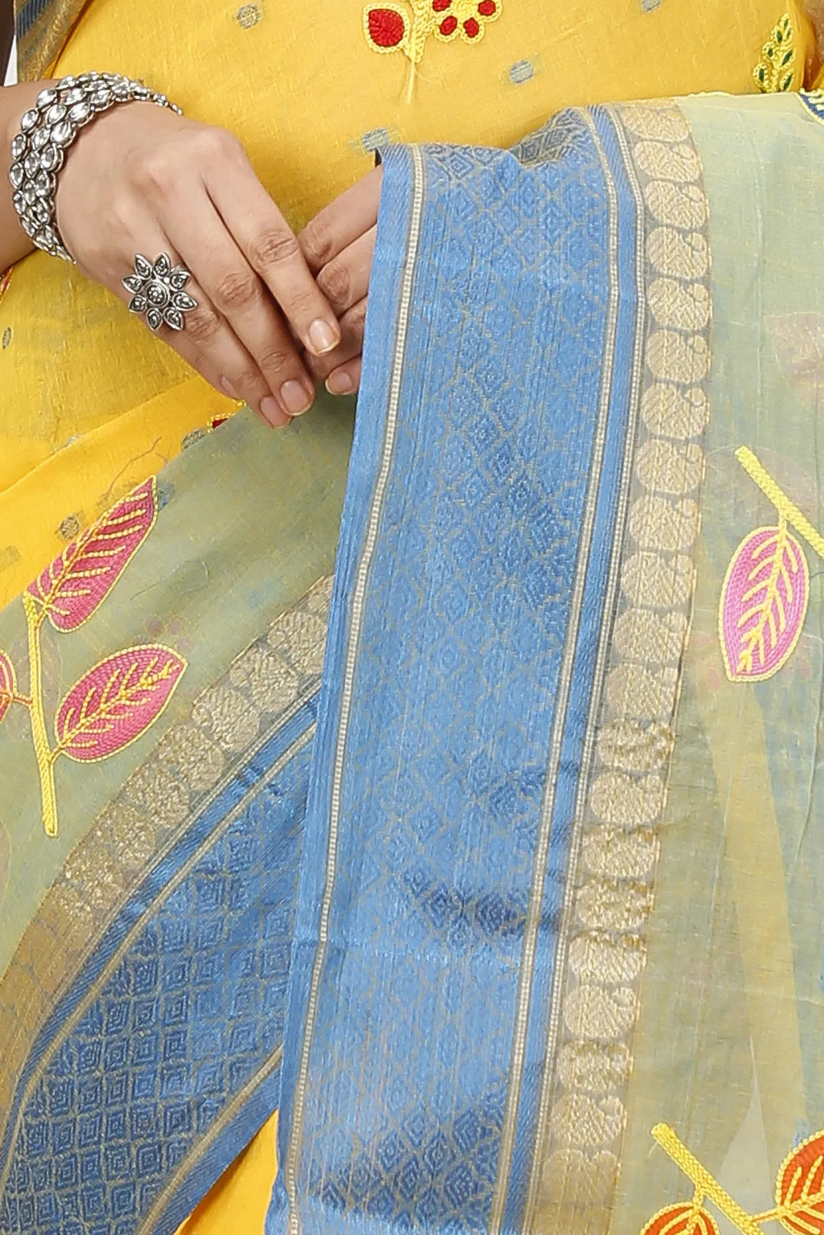 DipDiya Pure Cotton Light Yellow Embi Ganga Pata A Legacy Woven Embroidery Tant Sarees