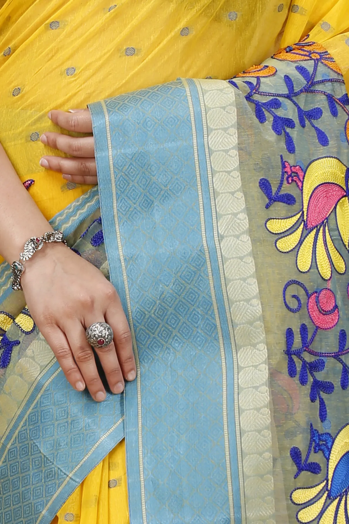DipDiya Pure Cotton Light Yellow Embi Ganga Sib Timeless Elegance Embroidery Tant Sarees
