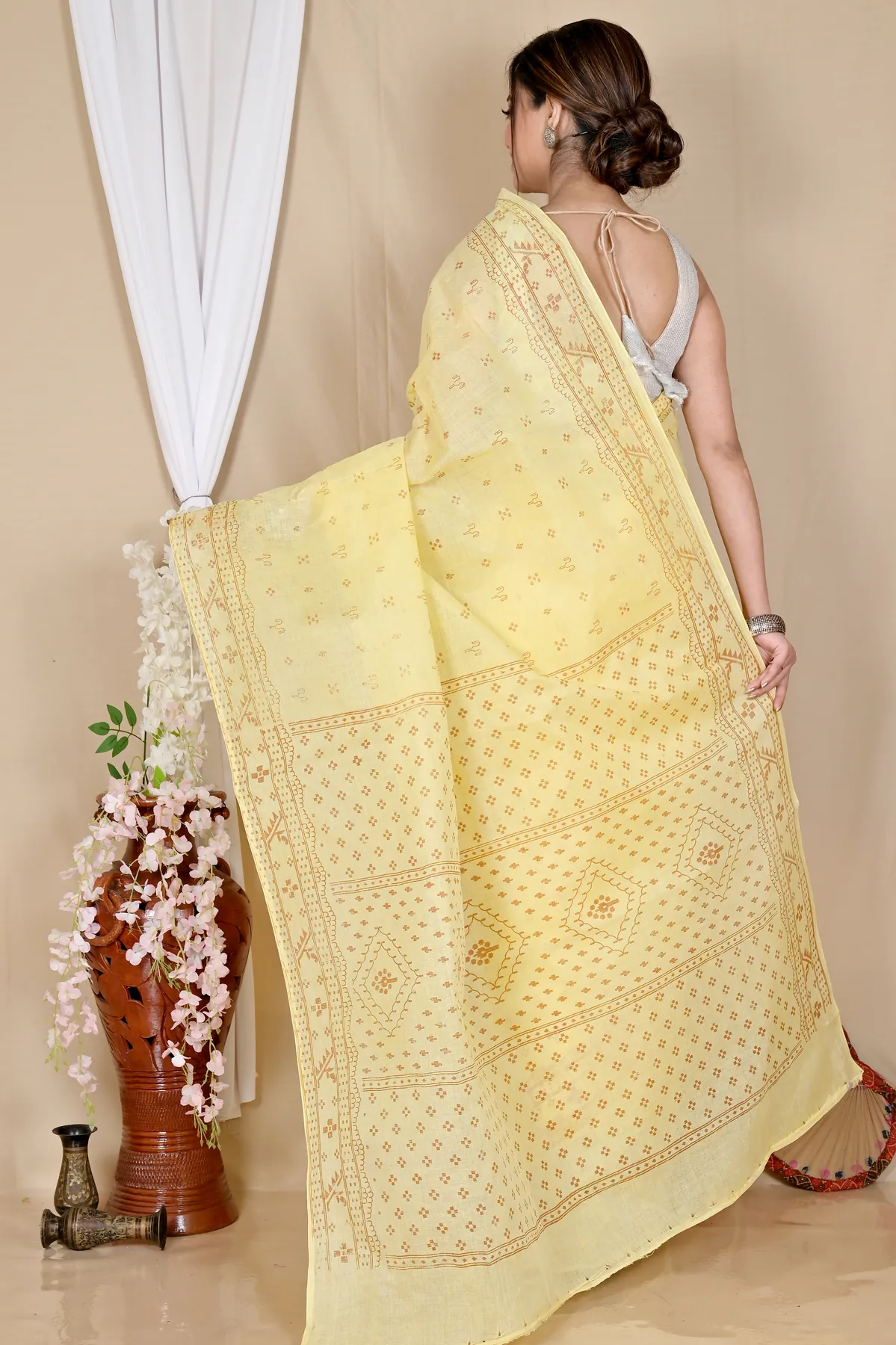DipDiya Pure Cotton Light Yellow Liko Artisan Woven Printed Tant Sarees