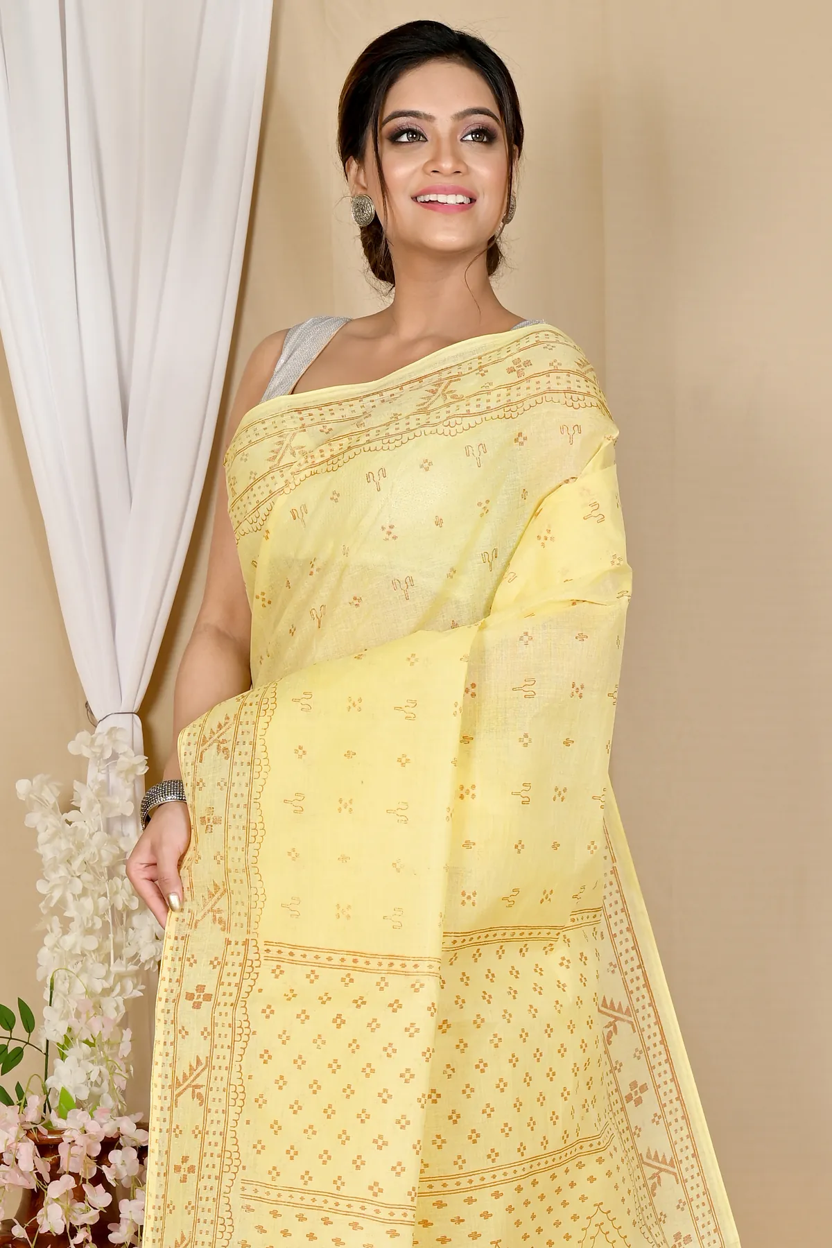 DipDiya Pure Cotton Light Yellow Liko Artisan Woven Printed Tant Sarees