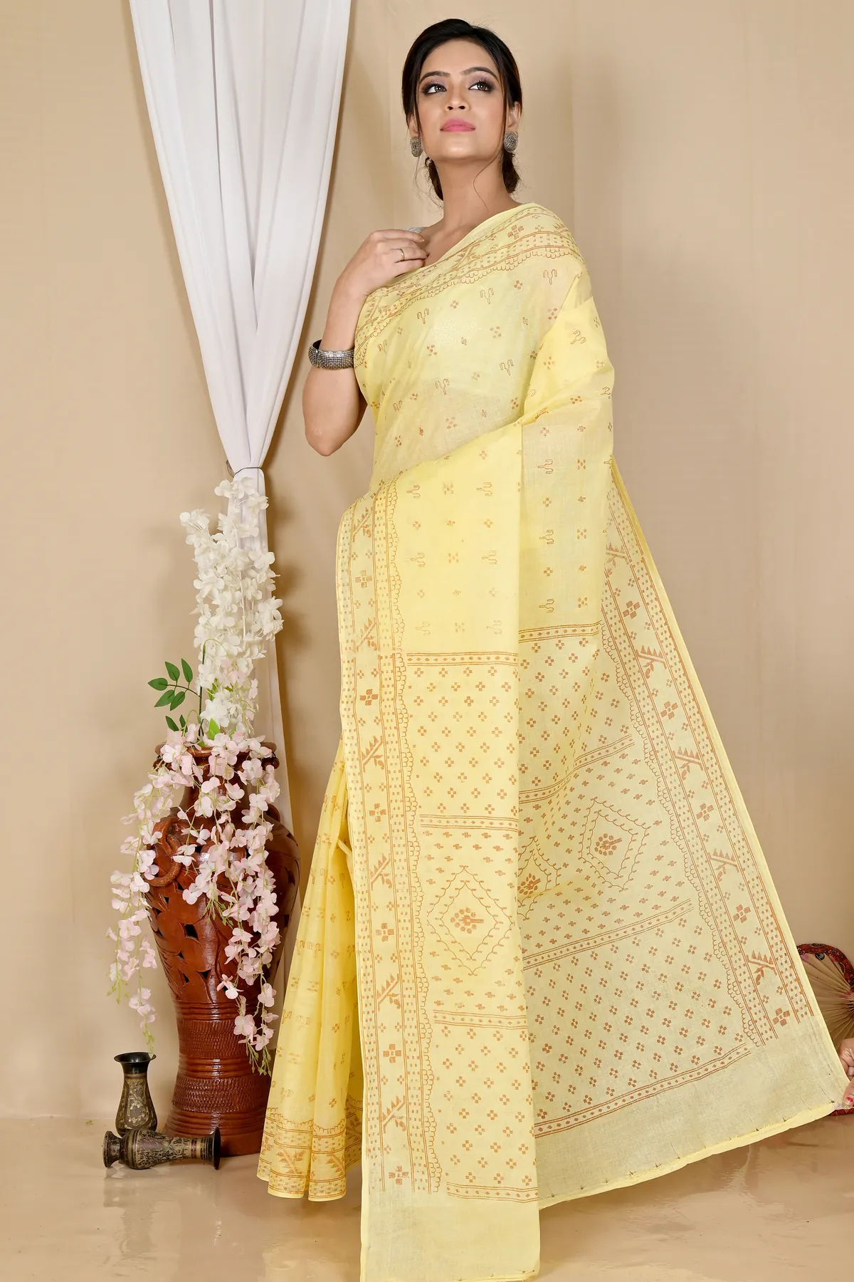 DipDiya Pure Cotton Light Yellow Liko Artisan Woven Printed Tant Sarees