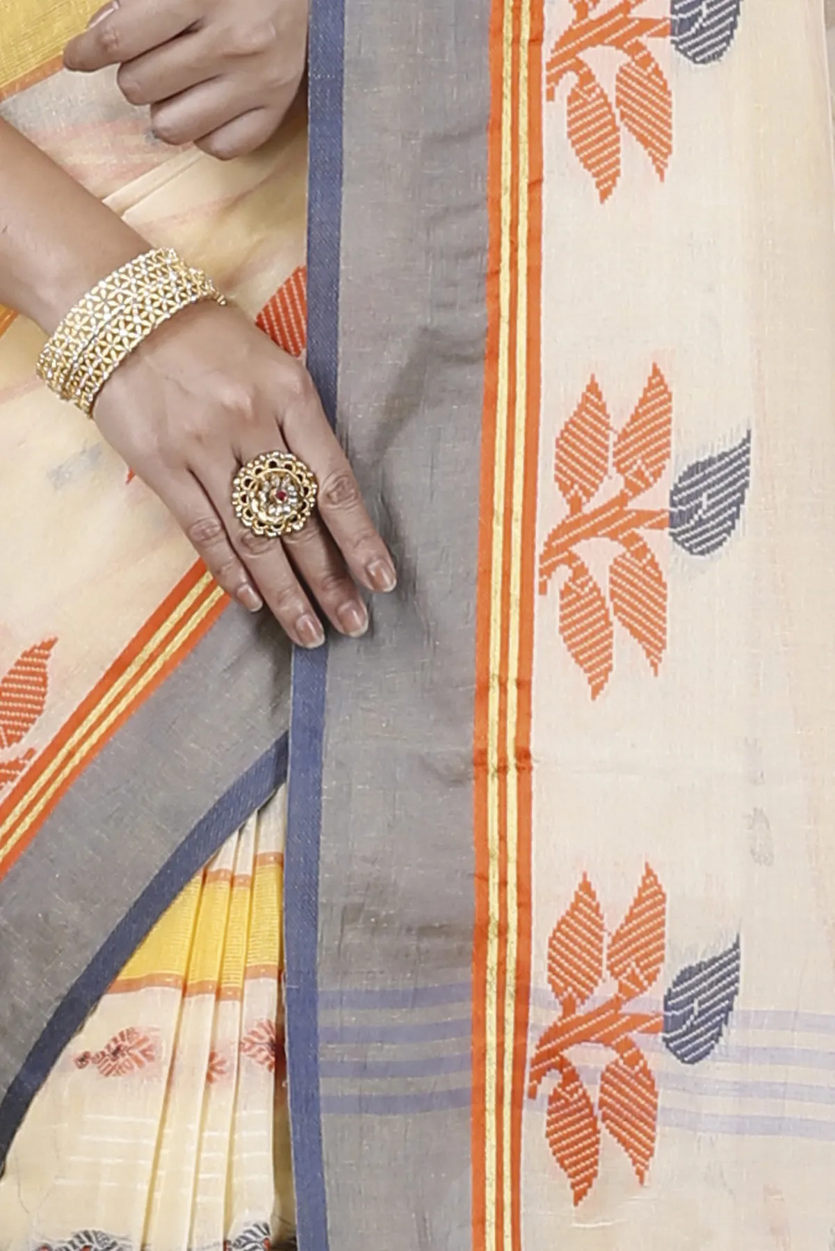 DipDiya Pure Cotton Light Yellow Udichi Loom to Love Tant Sarees