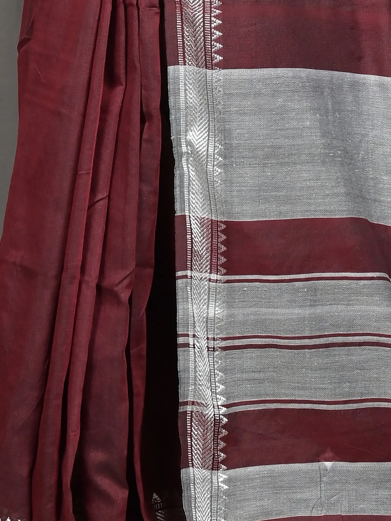 DipDiya Pure Cotton Maroon Nopra Artisan Woven Handloom Sarees