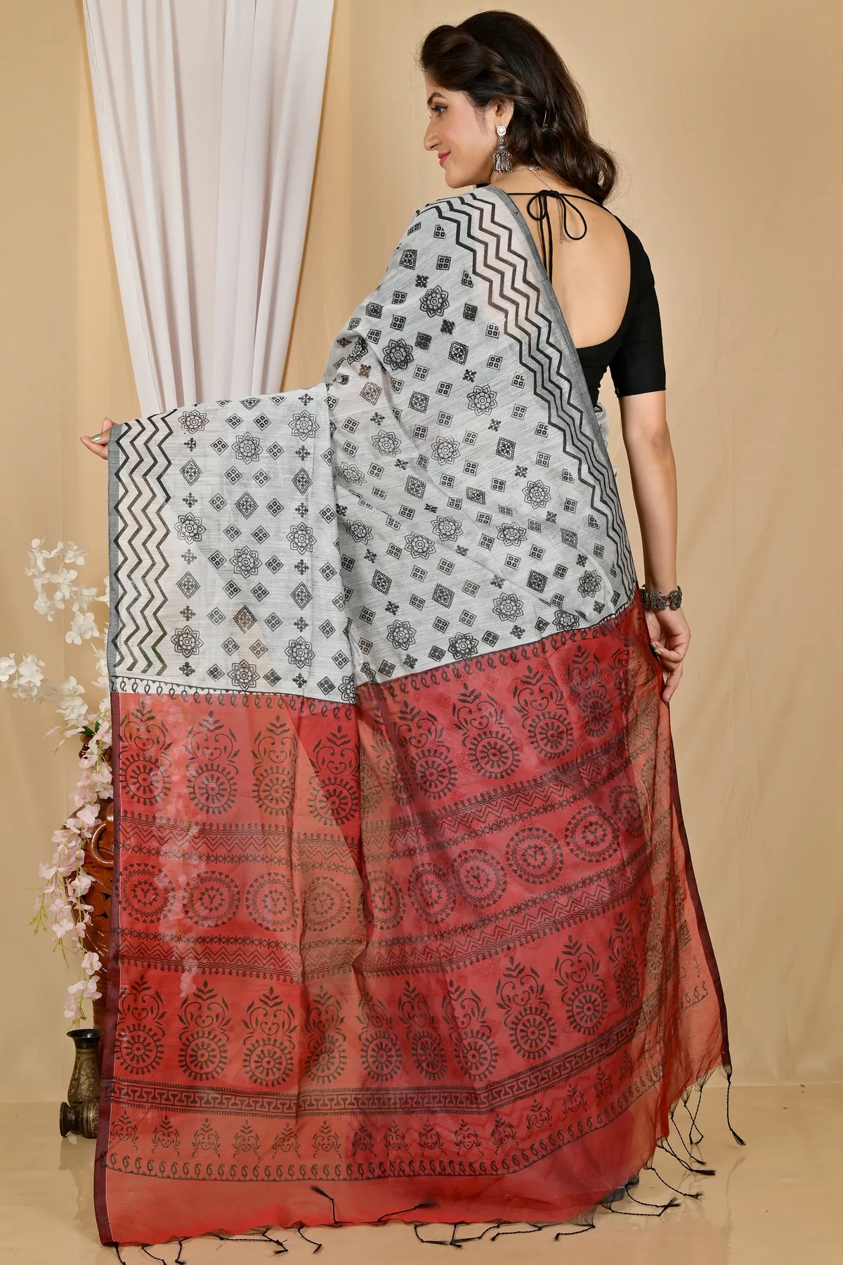 DipDiya Pure Cotton Marun Grey Senak Pure Bengali Grace Printed Handloom Sarees