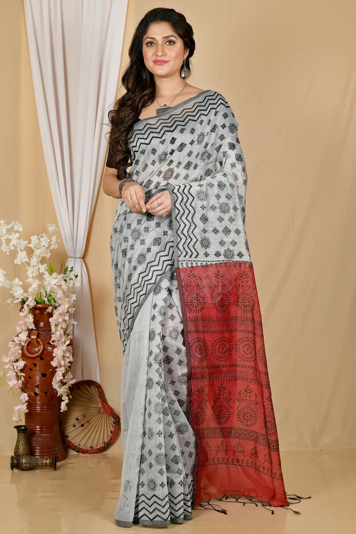 DipDiya Pure Cotton Marun Grey Senak Pure Bengali Grace Printed Handloom Sarees