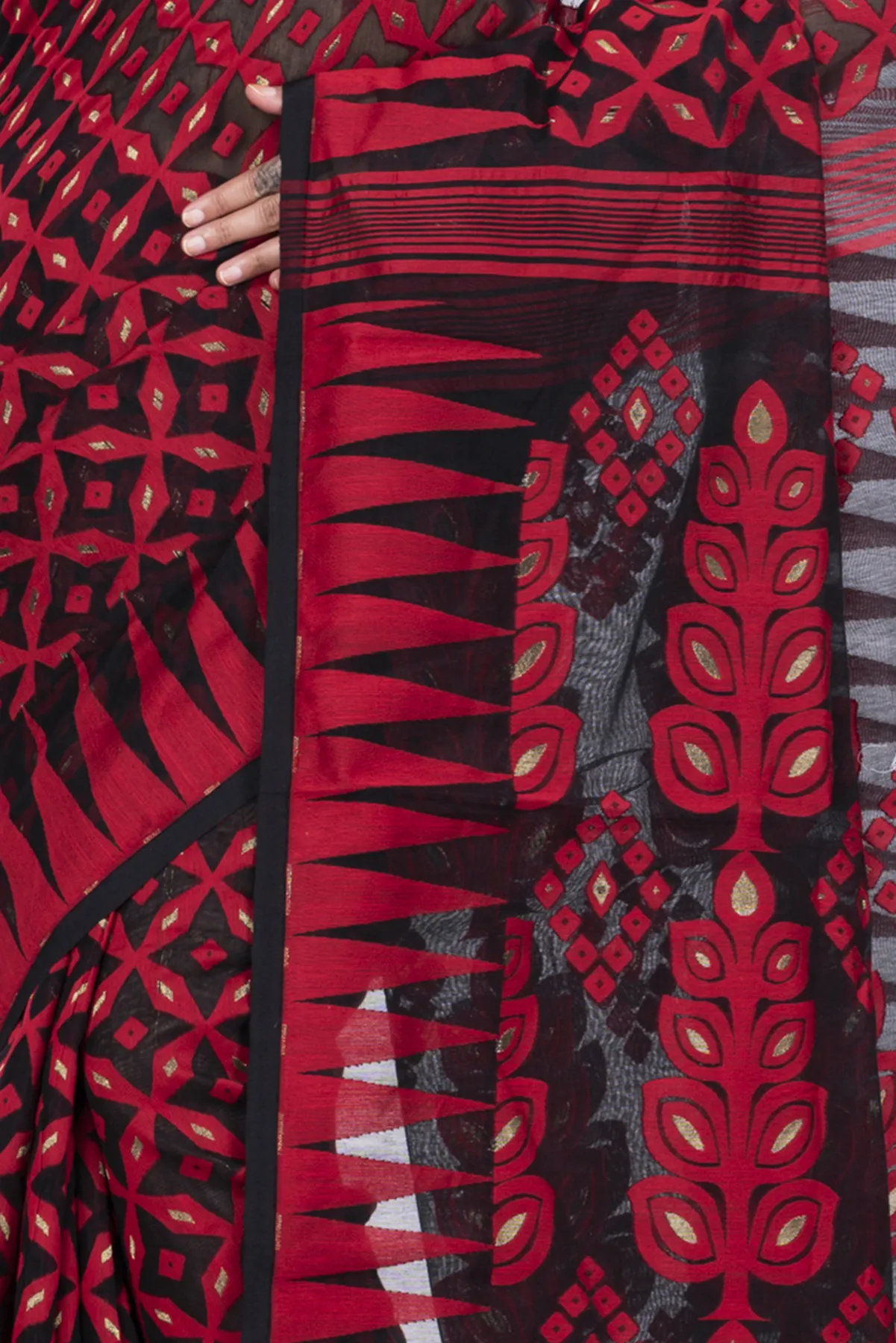 DipDiya Pure Cotton Marun Minakari Jmdni Traditional Elegance Jamdani Sarees