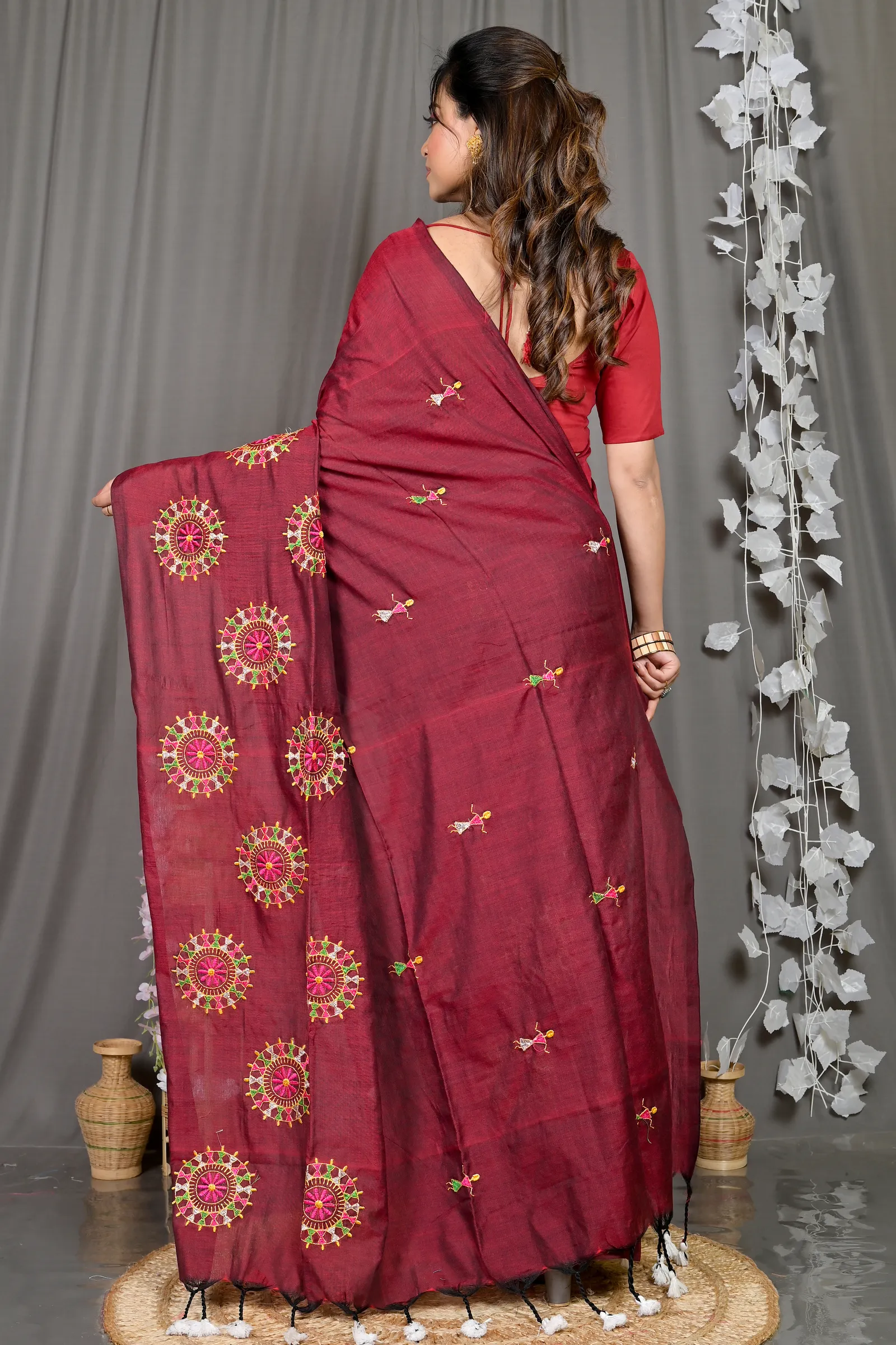 DipDiya Pure Cotton Marun Parama Timeless Elegance Embroidery Handloom sarees