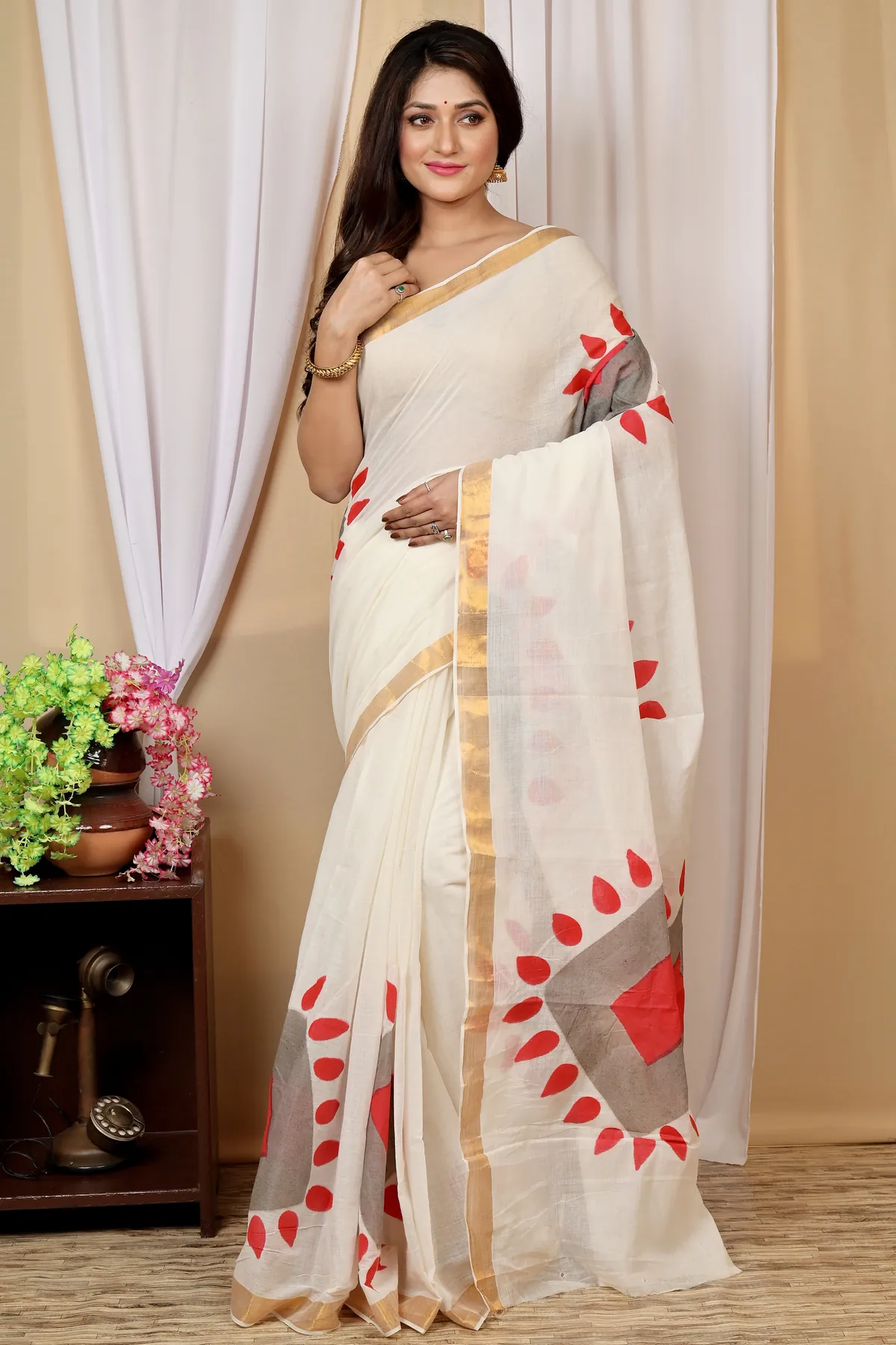DipDiya Pure Cotton Multi-Coloured Hataka Handcrafted Elegance Hand Painted Sarees
