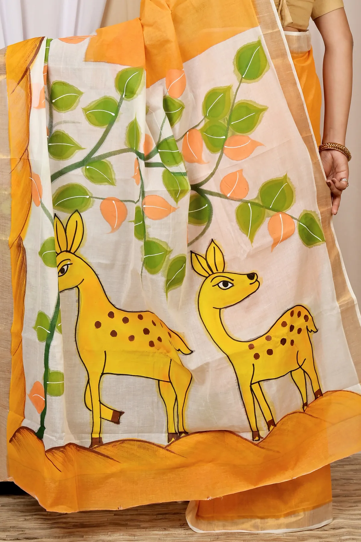 DipDiya Pure Cotton Multi-Coloured Hataka Pure Bengali Grace Hand Painted Sarees