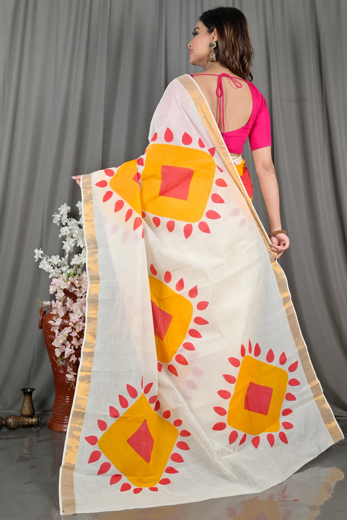 DipDiya Pure Cotton Multi-Coloured Hataka Regal Bengalis Hand Painted Sarees