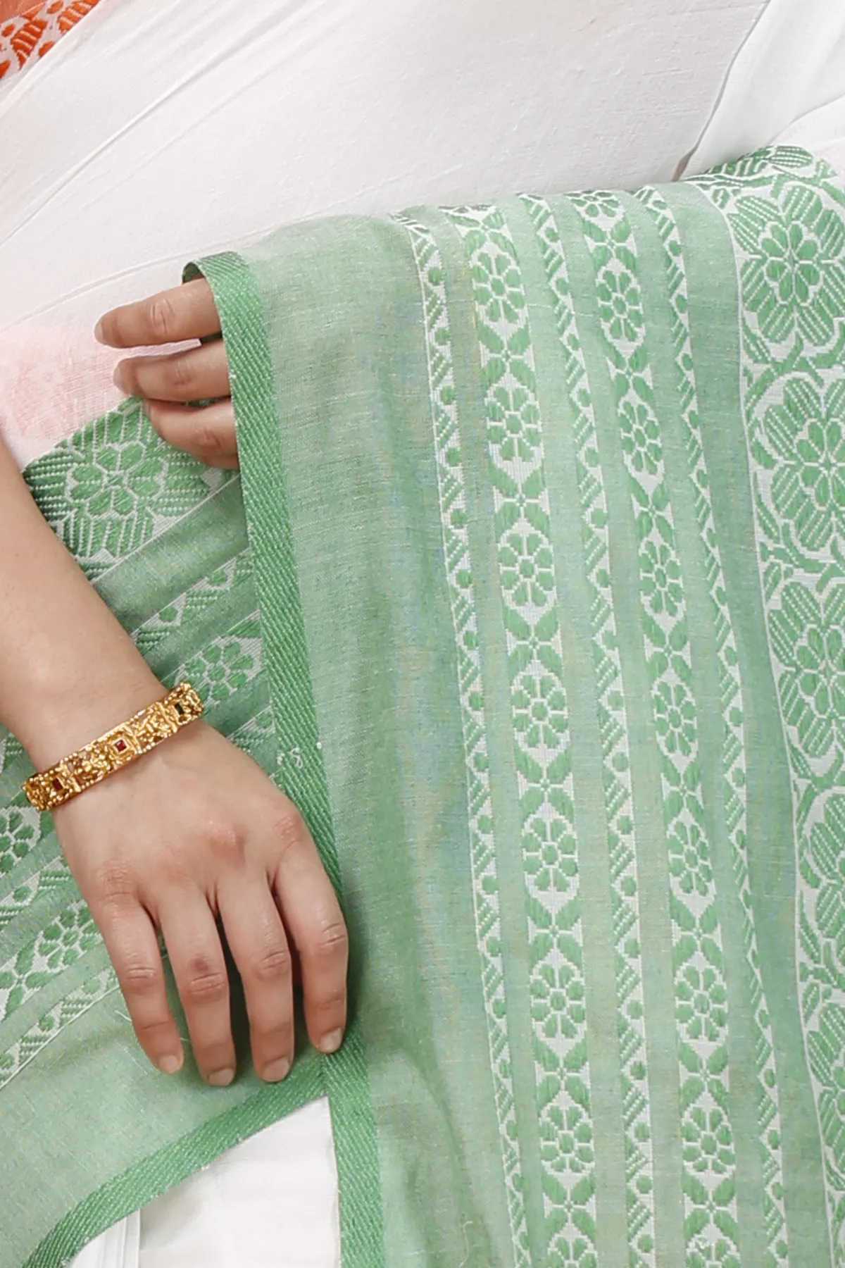 DipDiya Pure Cotton Multi-Coloured Mala Tradition in Every Thread Handloom Sarees