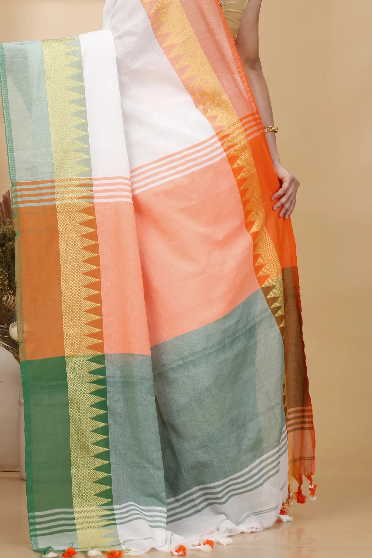 DipDiya Pure Cotton Multi-Coloured Mala Traditional Elegance Handloom Sarees