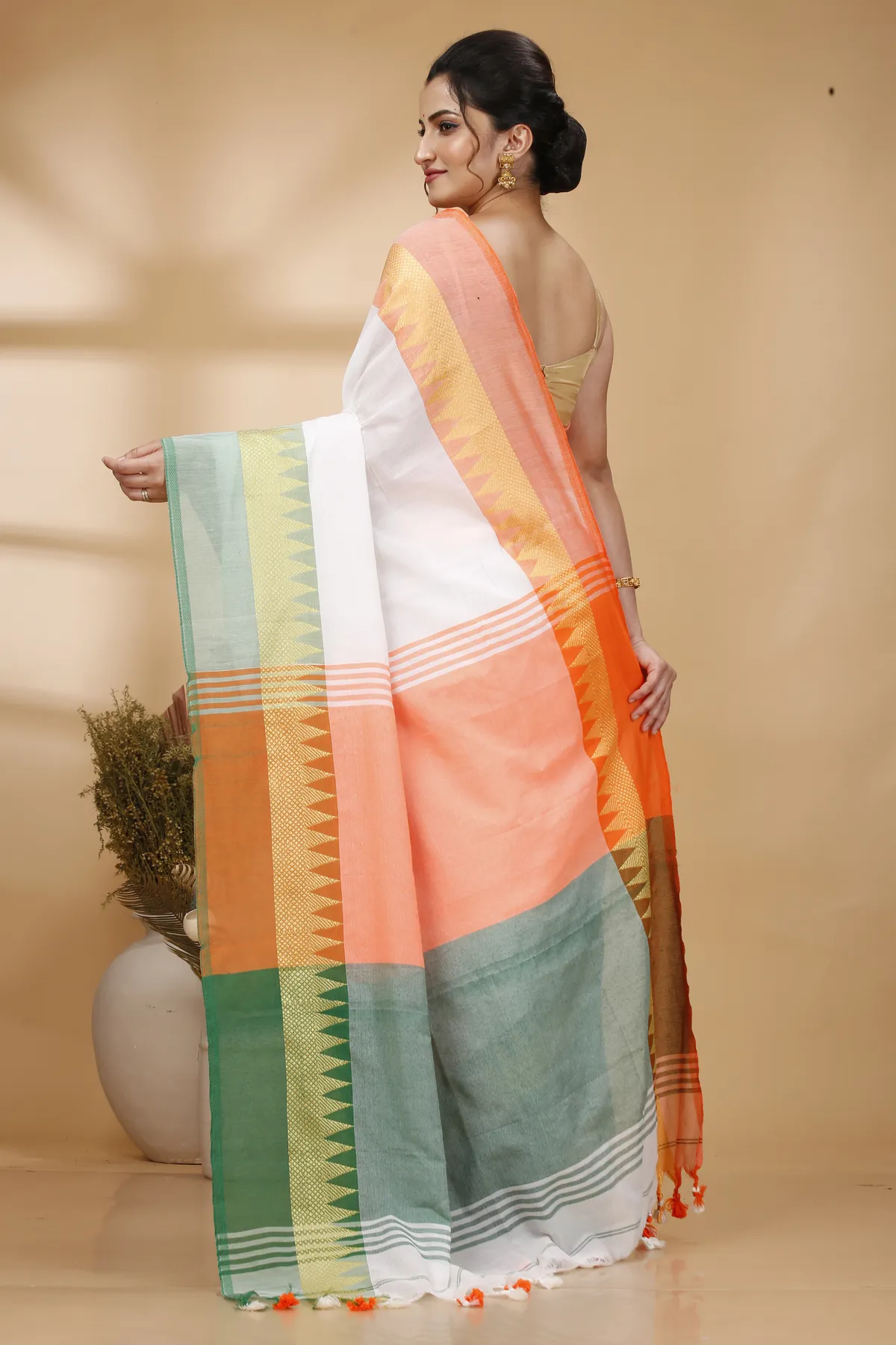 DipDiya Pure Cotton Multi-Coloured Mala Traditional Elegance Handloom Sarees