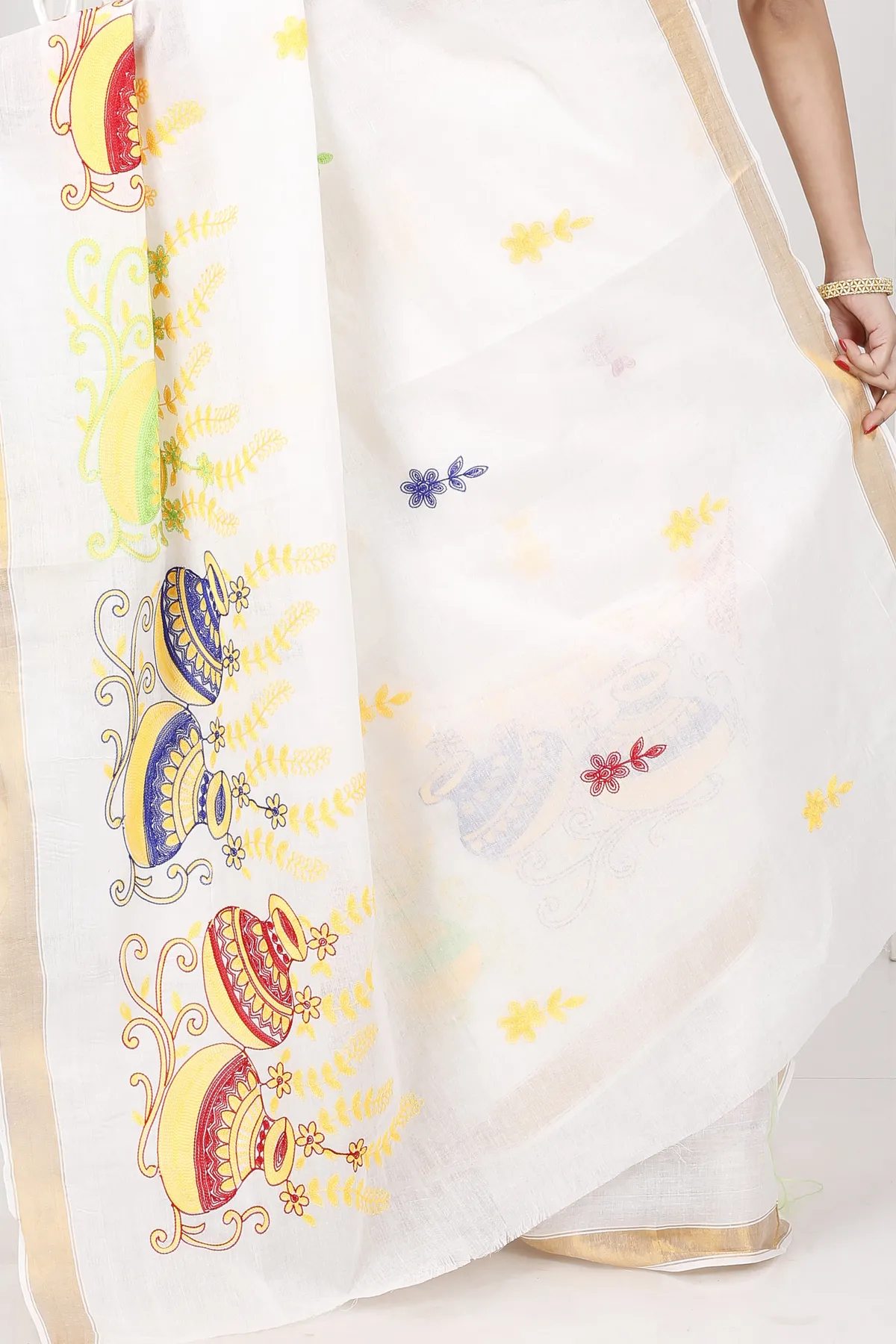 DipDiya Pure Cotton Multy Leo Classic Grace Embroidery Tant Sarees