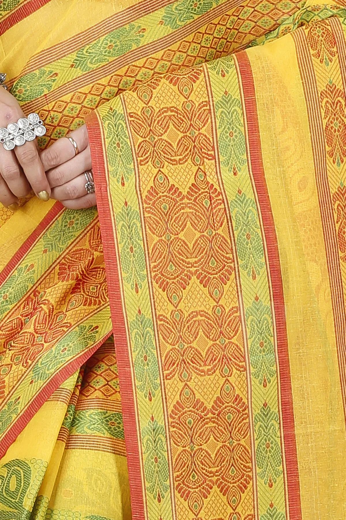 DipDiya Pure Cotton Muster Yellow Saanvi Desiging Crafted with Soul Tant Sarees