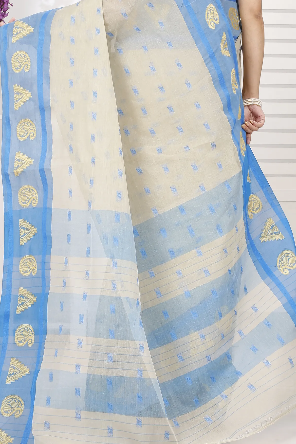 DipDiya Pure Cotton Off-White Emma Border Pure Bengali Grace Tant Sarees
