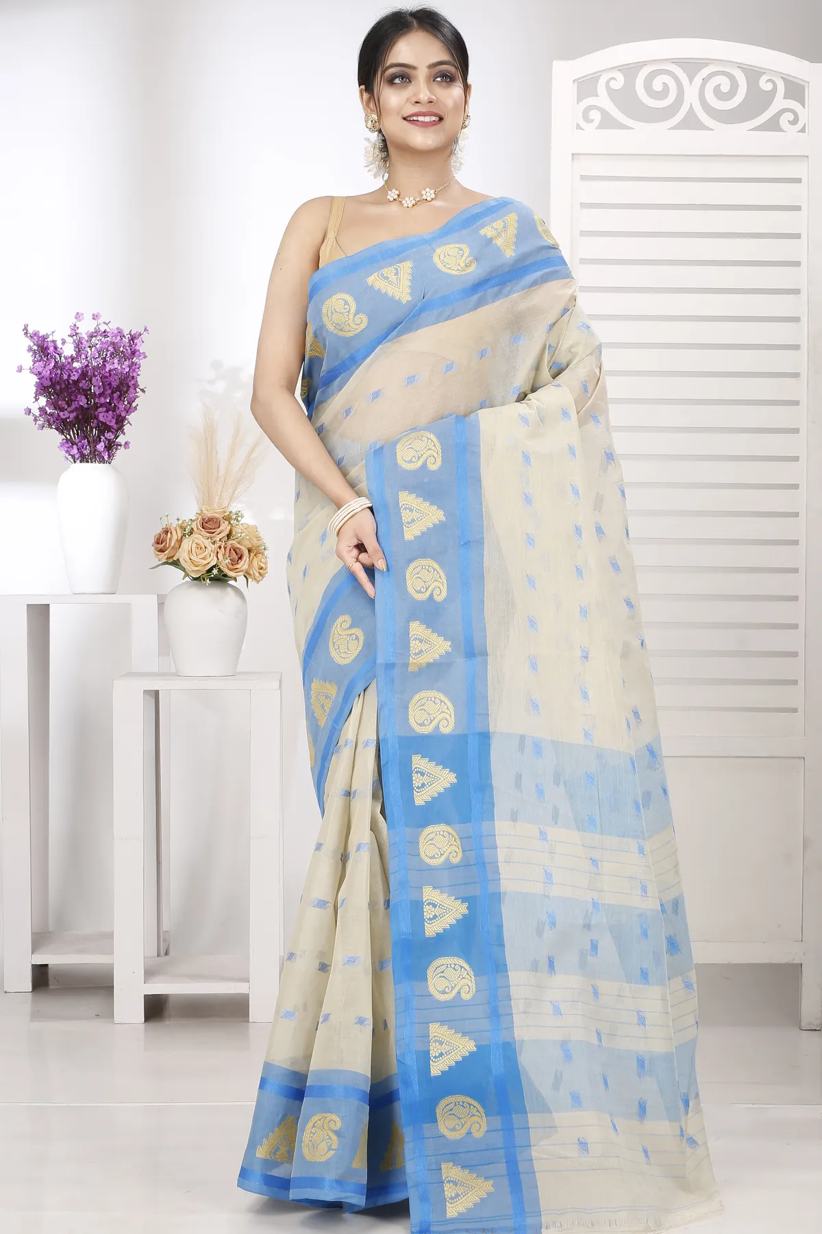 DipDiya Pure Cotton Off-White Emma Border Pure Bengali Grace Tant Sarees