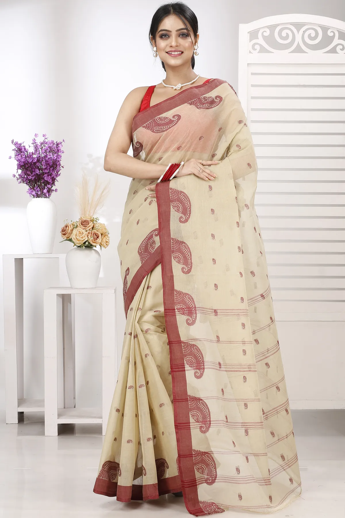 DipDiya Pure Cotton Off-White Epto Shonko Handloom Heritage Tant Sarees