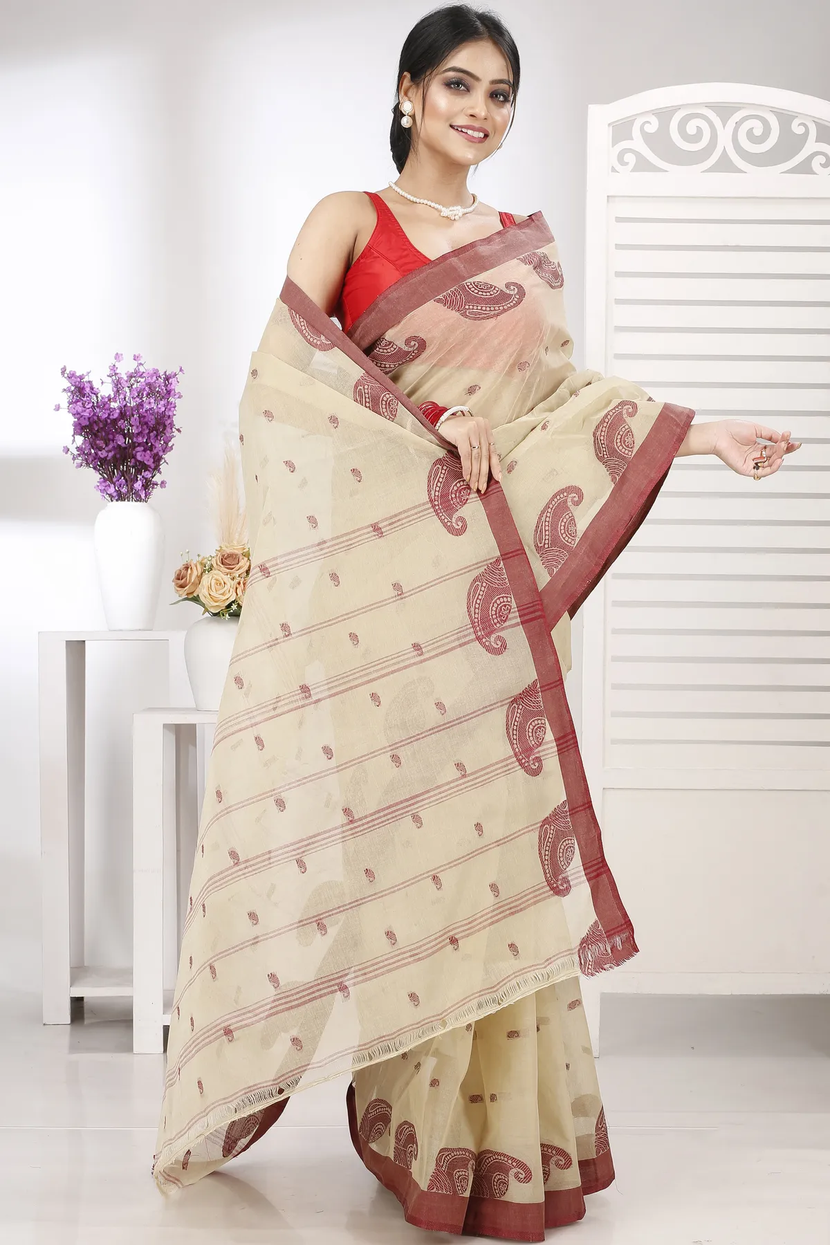 DipDiya Pure Cotton Off-White Epto Shonko Handloom Heritage Tant Sarees
