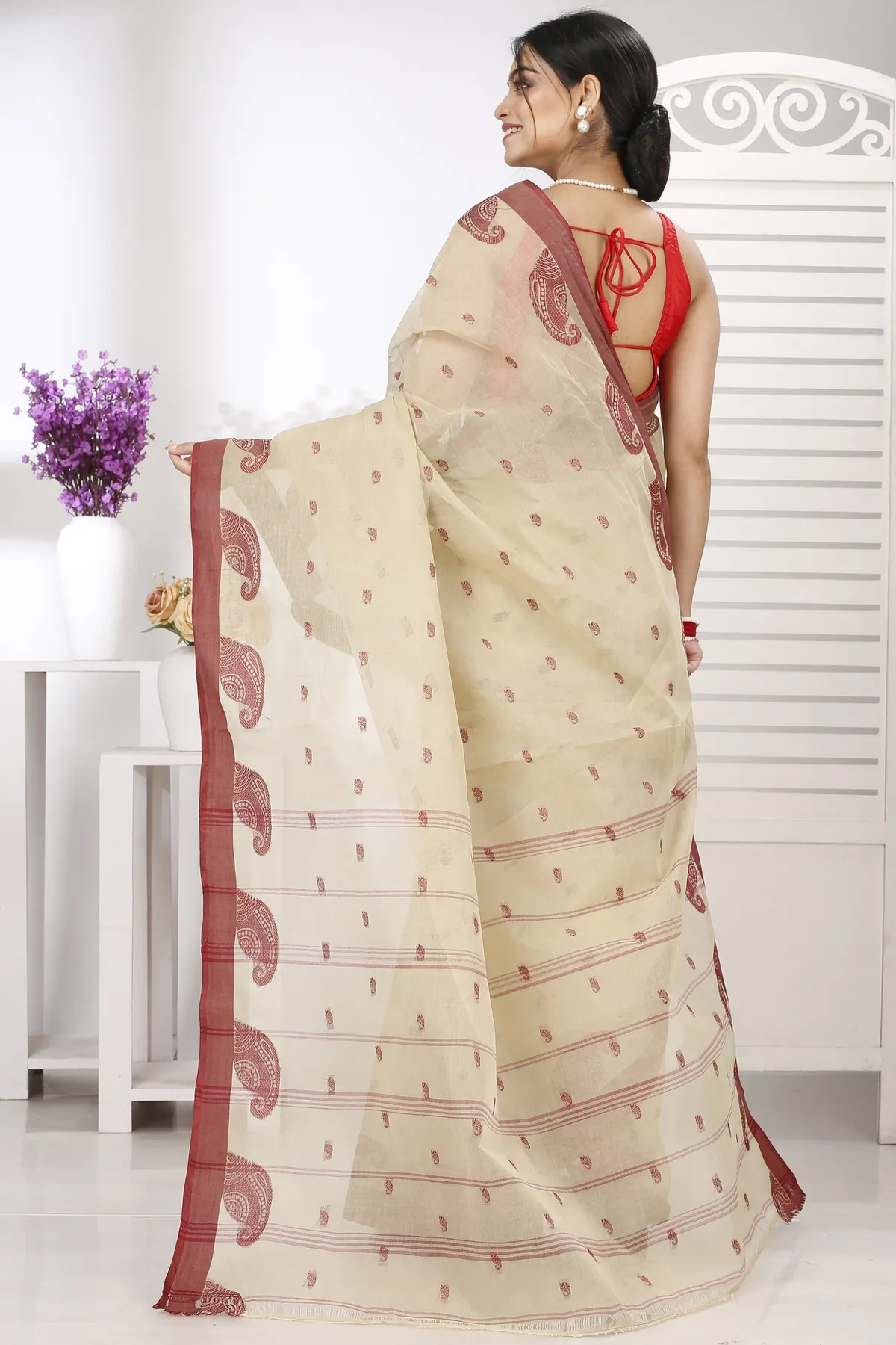 DipDiya Pure Cotton Off-White Epto Shonko Handloom Heritage Tant Sarees