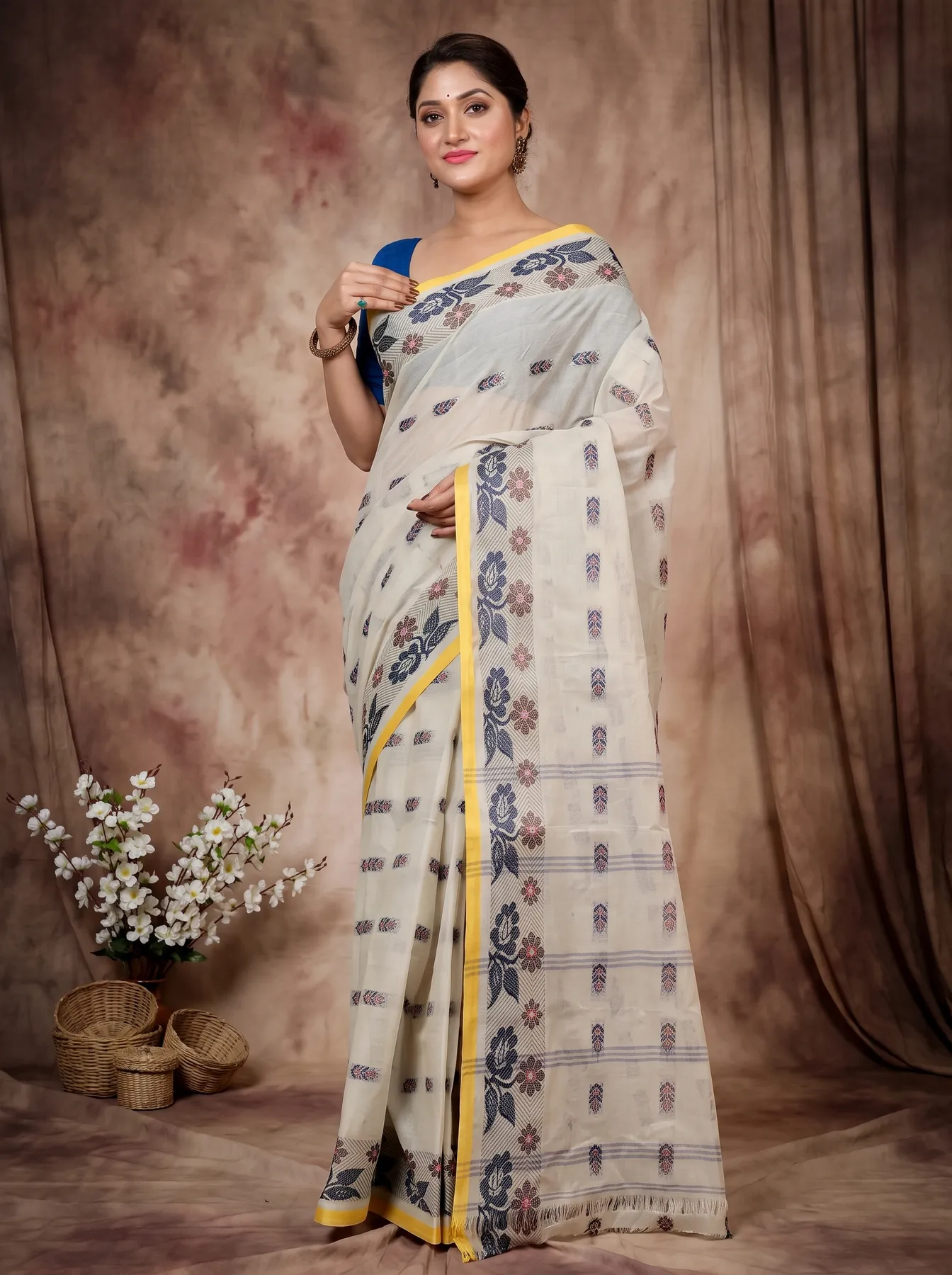 DipDiya Pure Cotton Off-White Helok Heritage Elegance Tant Sarees