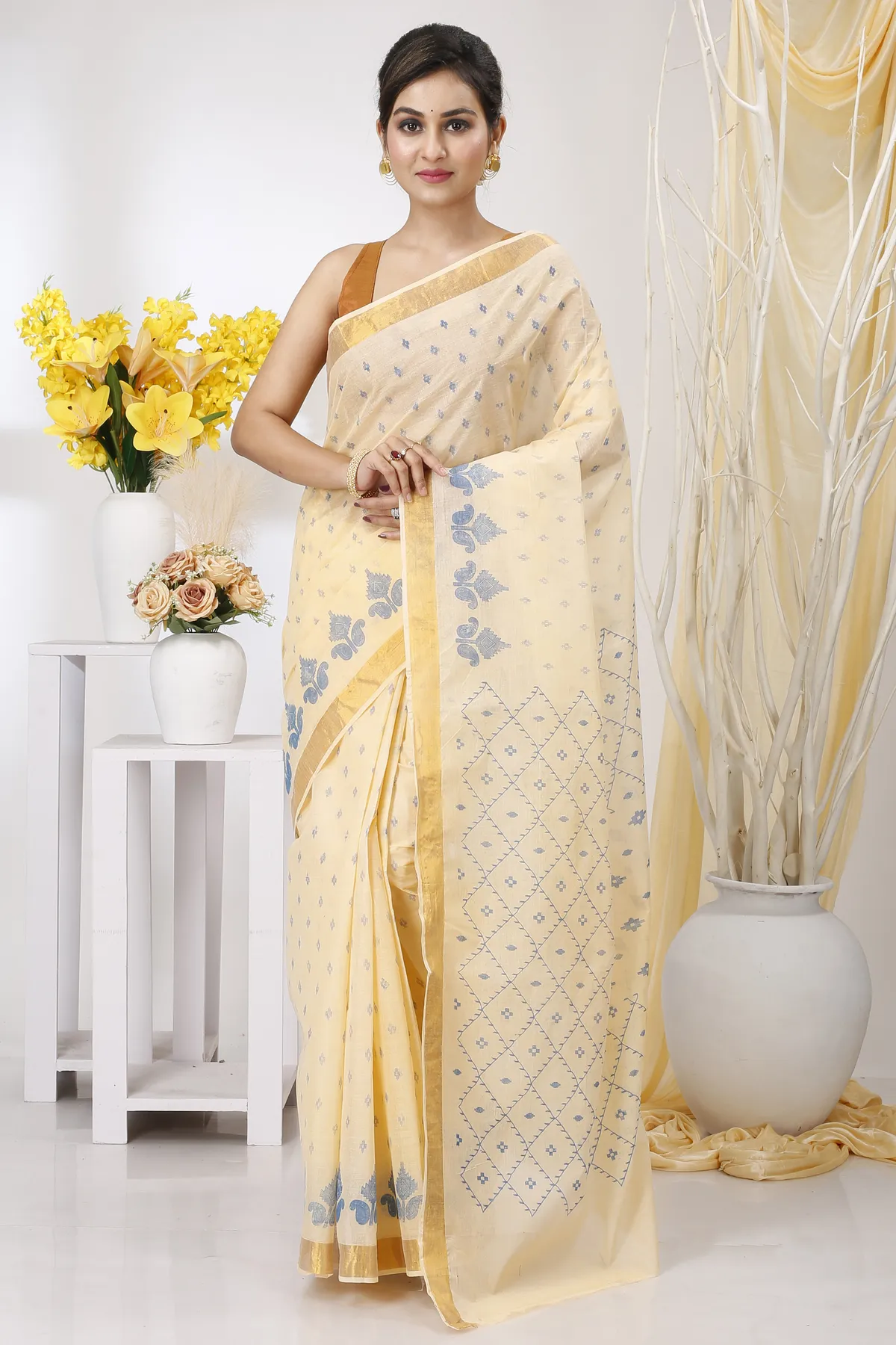 DipDiya Pure Cotton Off White Luvya Traditional Elegance Printed Tant Sarees