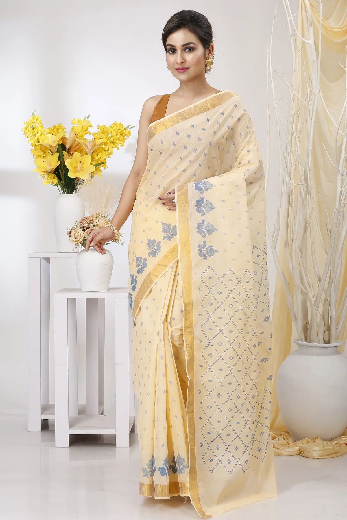 DipDiya Pure Cotton Off White Luvya Traditional Elegance Printed Tant Sarees
