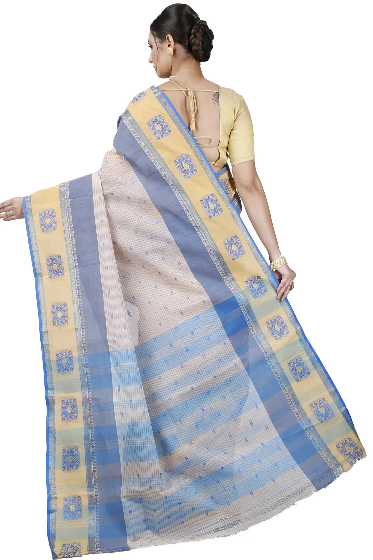 DipDiya Pure Cotton Off-White Uma Effortless Tradition Tant Sarees