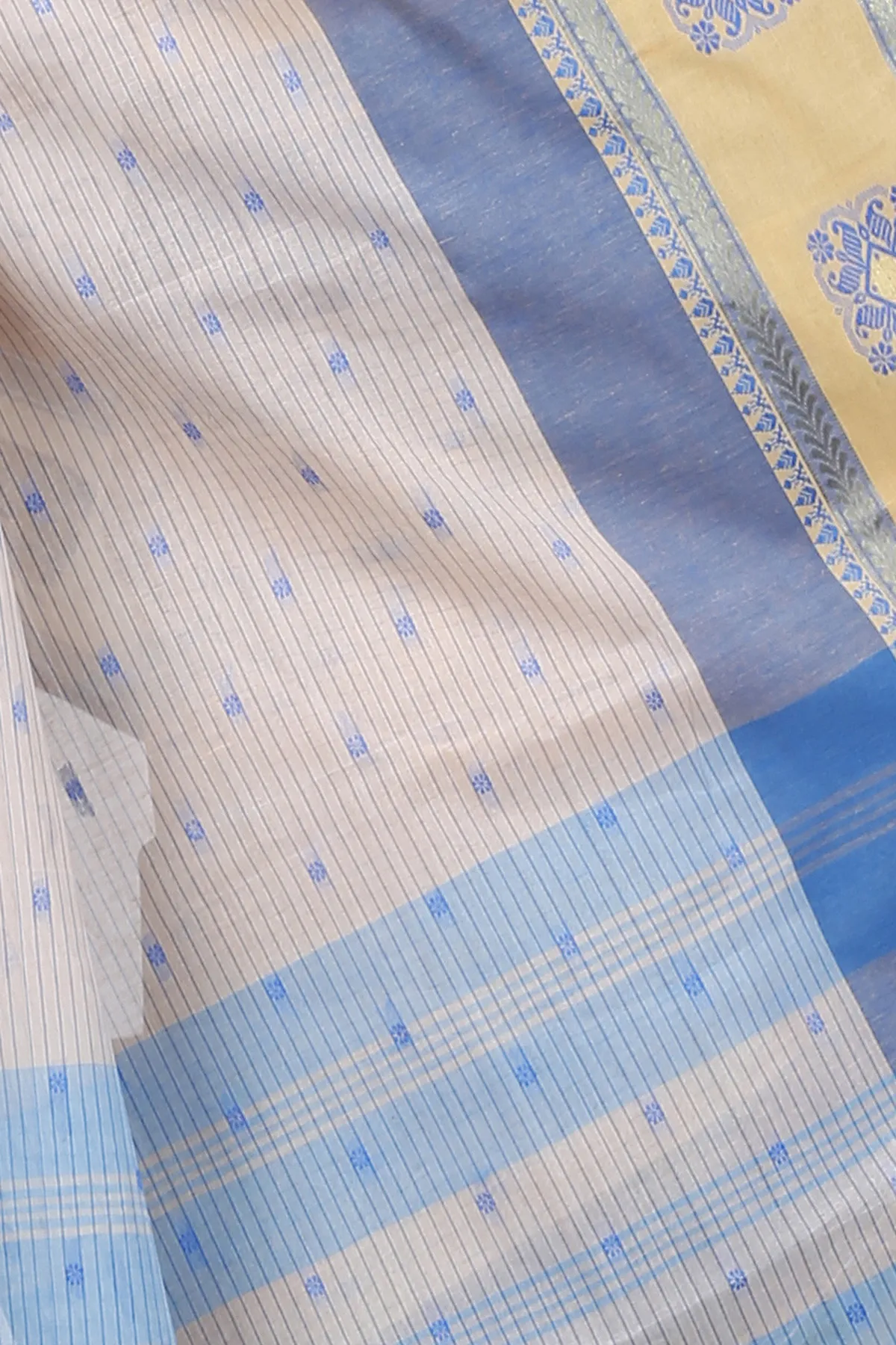 DipDiya Pure Cotton Off-White Uma Effortless Tradition Tant Sarees