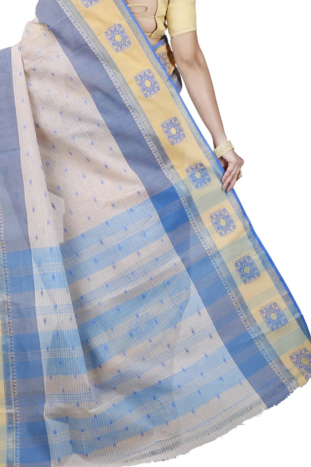 DipDiya Pure Cotton Off-White Uma Effortless Tradition Tant Sarees