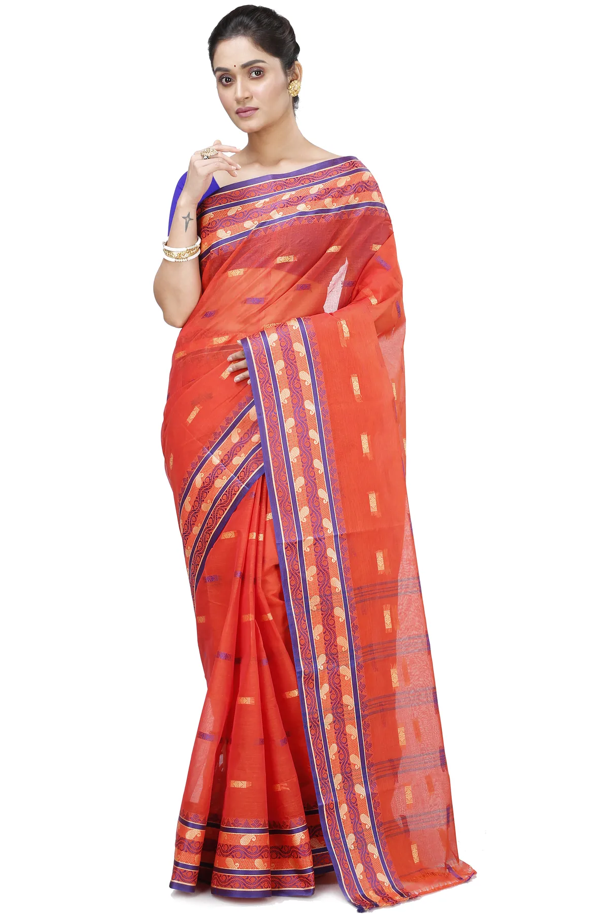 DipDiya Pure Cotton Orange Gayatri Effortless Tradition Tant Sarees