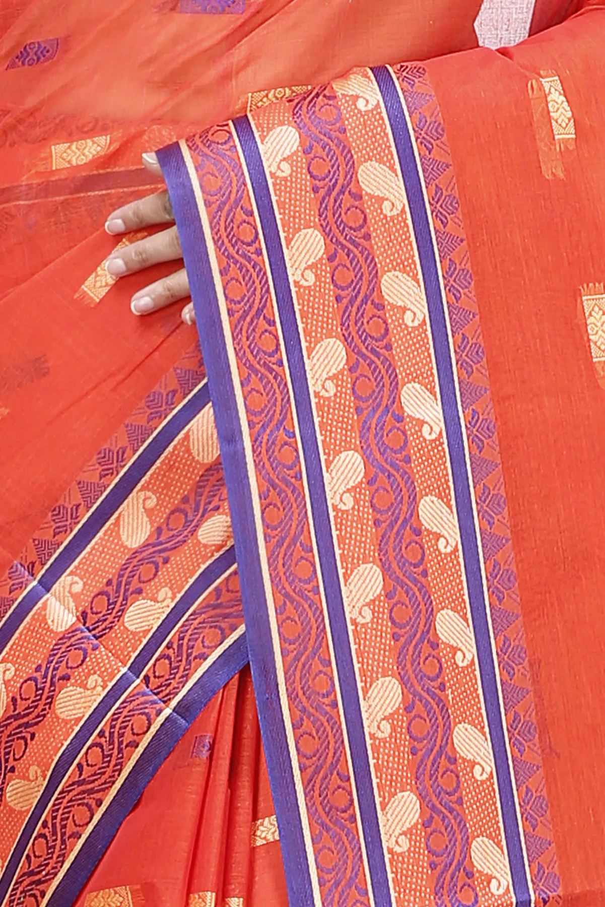 DipDiya Pure Cotton Orange Gayatri Effortless Tradition Tant Sarees