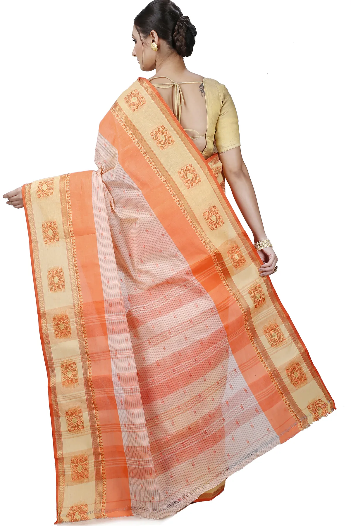 DipDiya Pure Cotton Orange Uma Elegance in Every Weave Tant Sarees