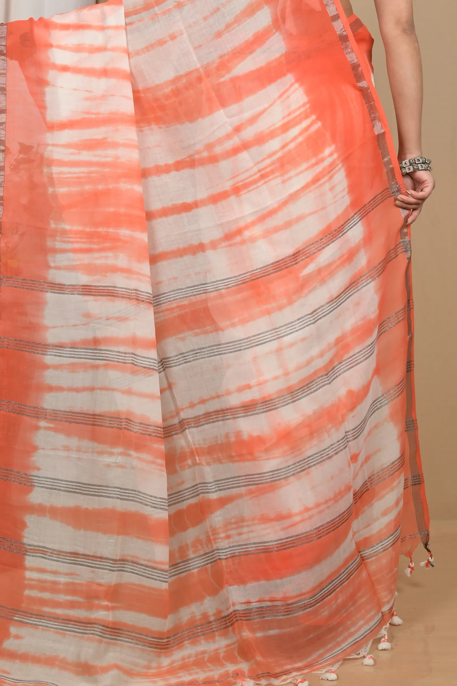 DipDiya Pure Cotton Orange White Achmol Crafted with Soul Badhni Dye Sarees